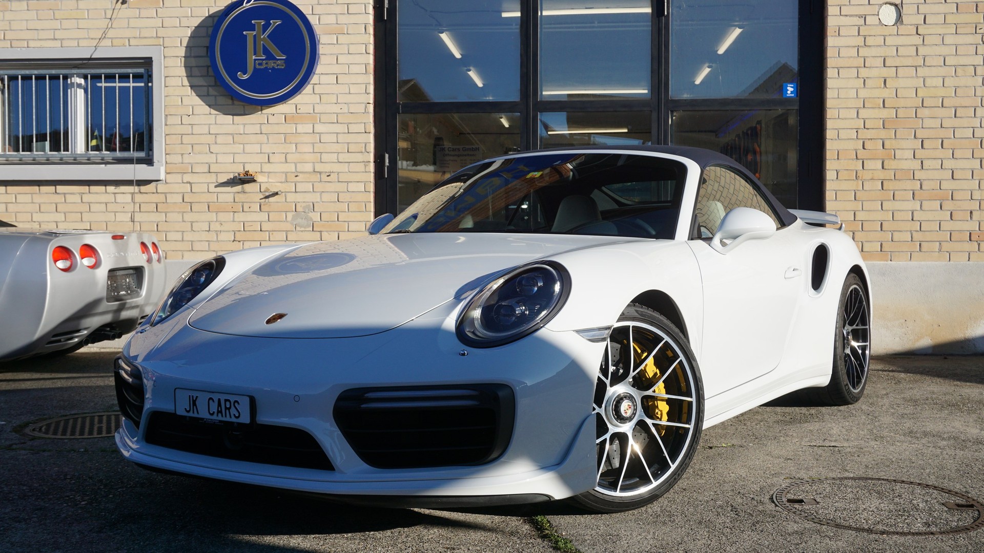 PORSCHE 911 Turbo S Cabrio PDK-showroom-element-1
