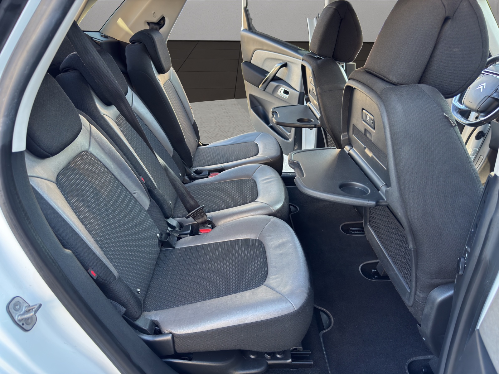 CITROEN C4 Picasso 1.2 Pure Tech Shine-image-17