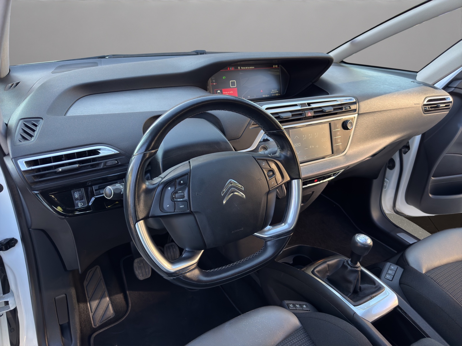 CITROEN C4 Picasso 1.2 Pure Tech Shine-image-9