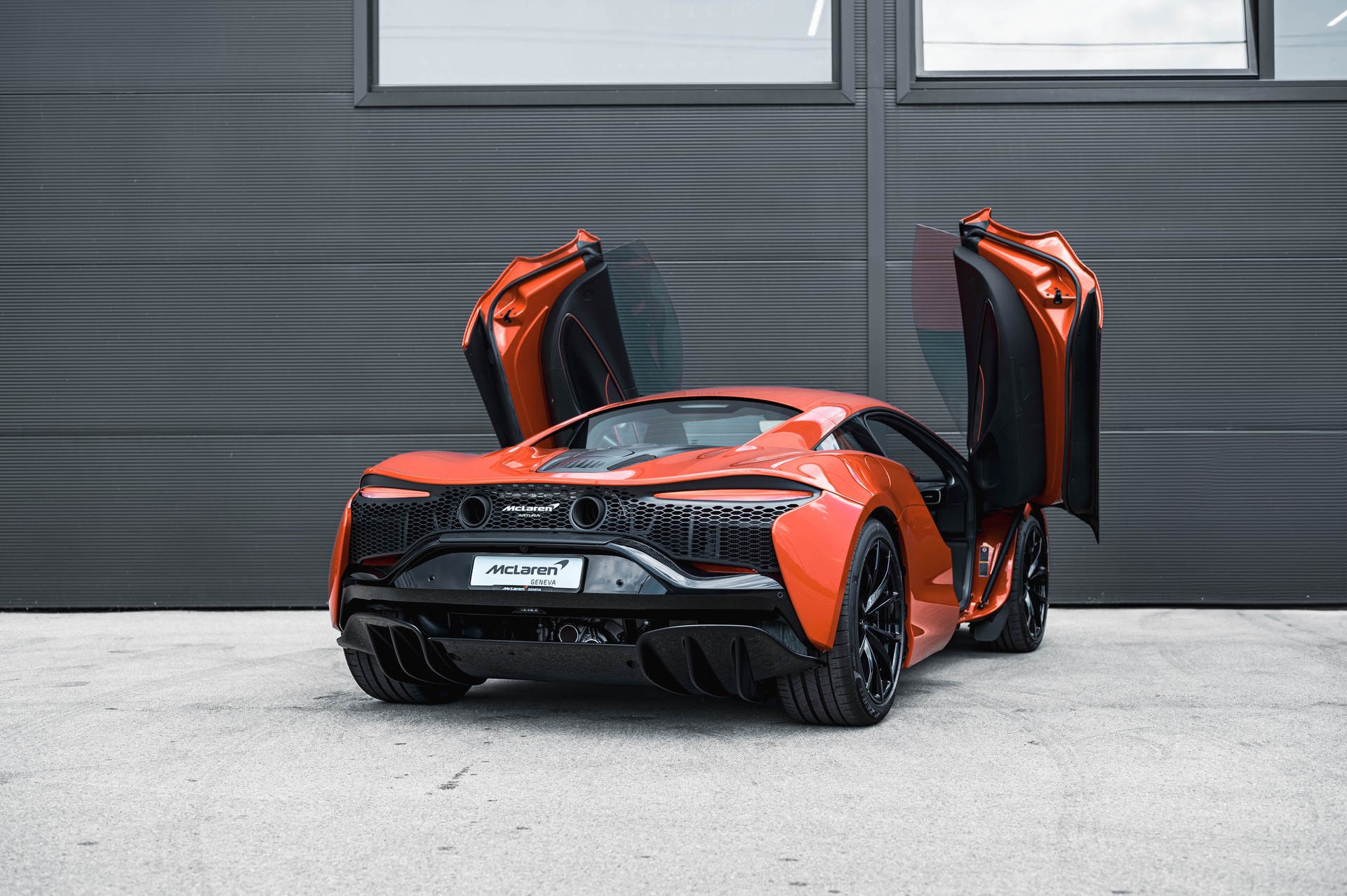 McLAREN ARTURA Tech-Lux-image-7