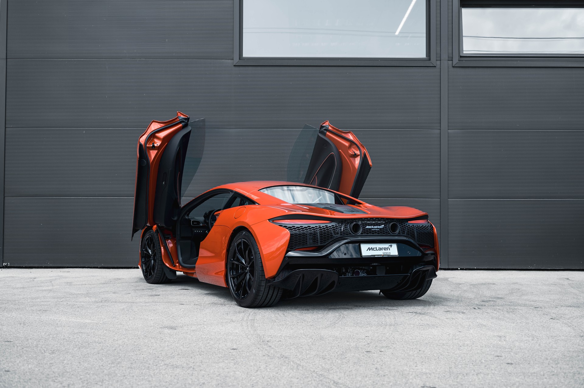 McLAREN ARTURA Tech-Lux-image-9