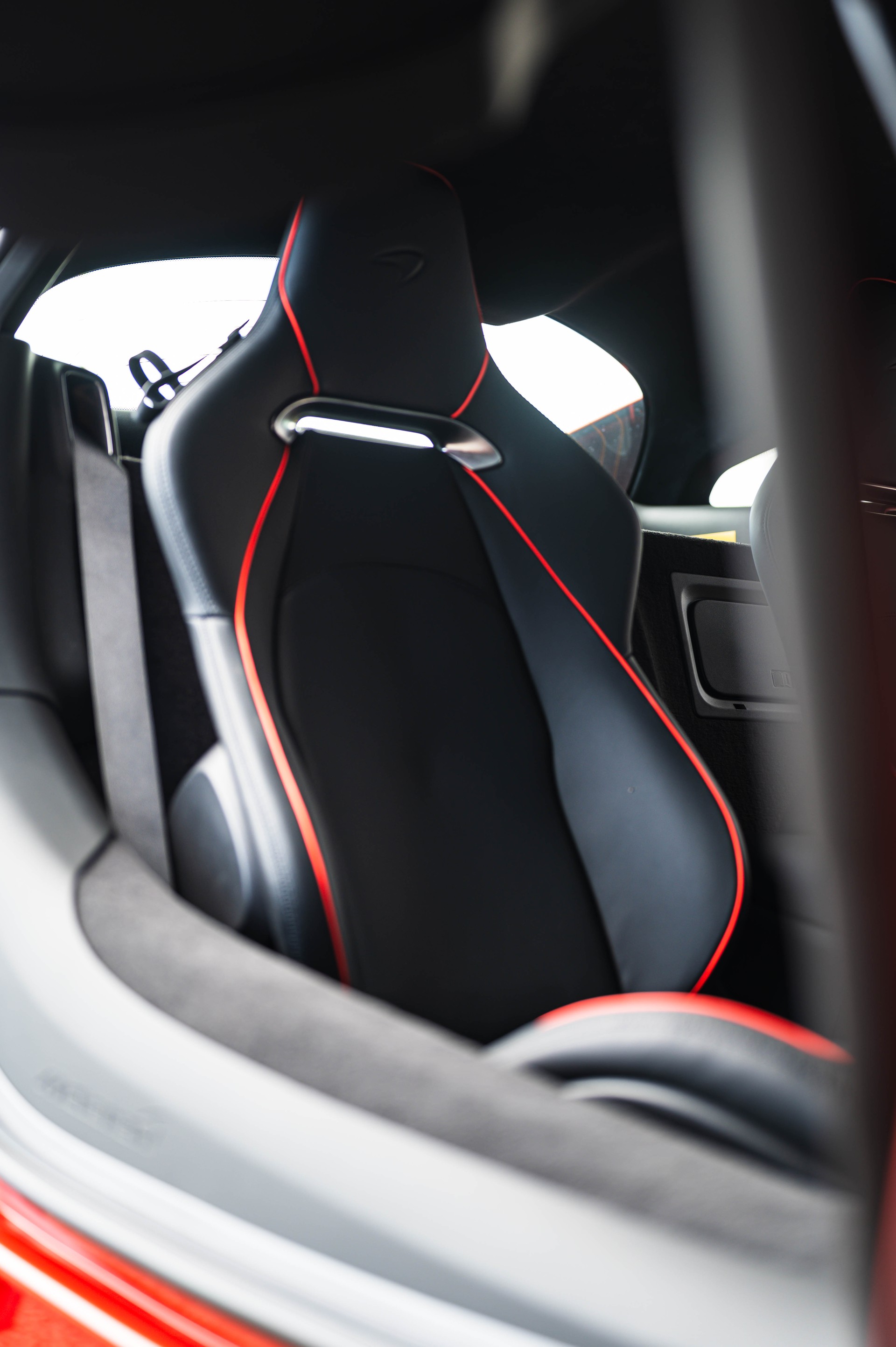 McLAREN ARTURA Tech-Lux-image-11