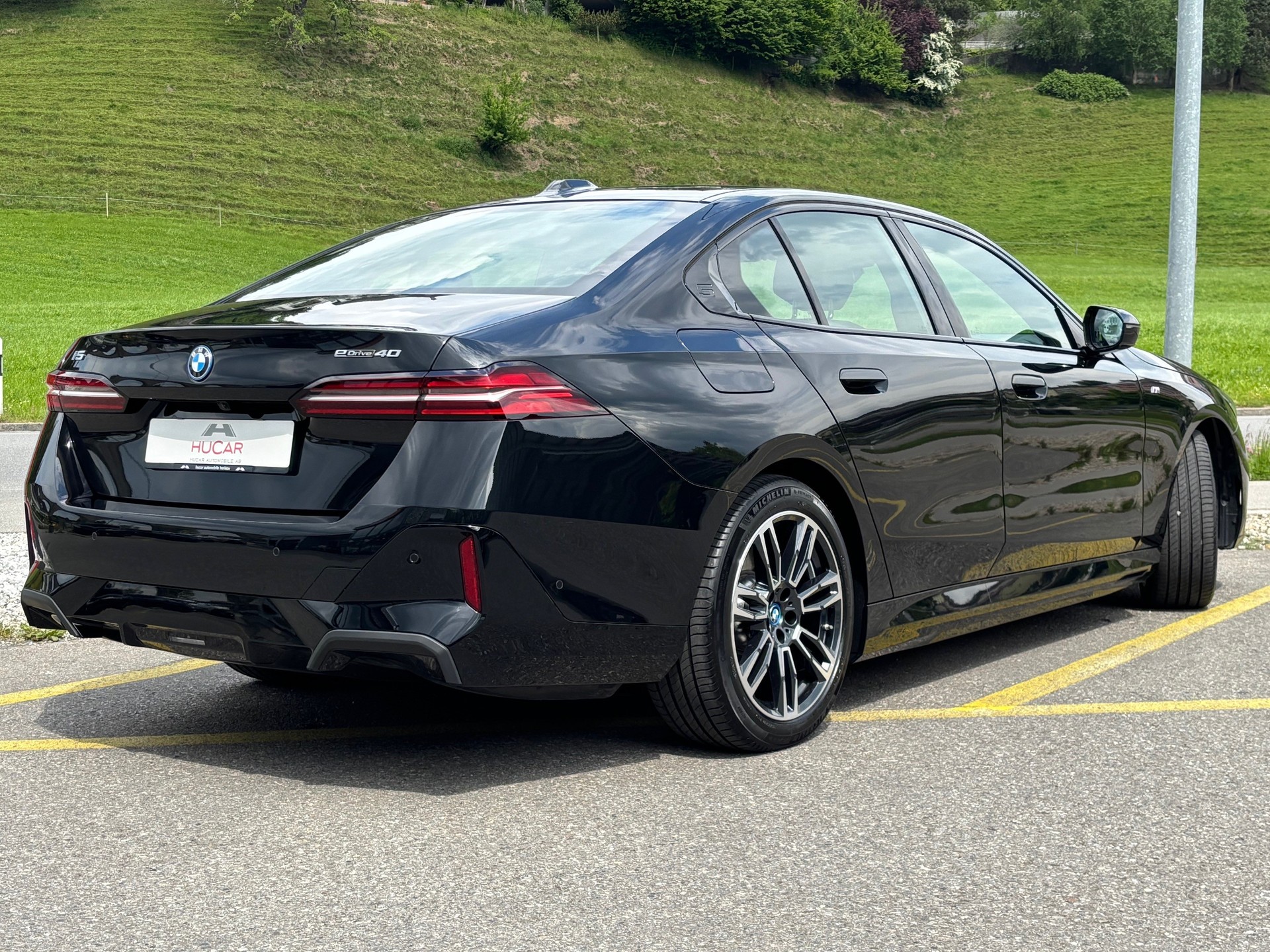 BMW i5 eDrive 40 M Sport-image-2