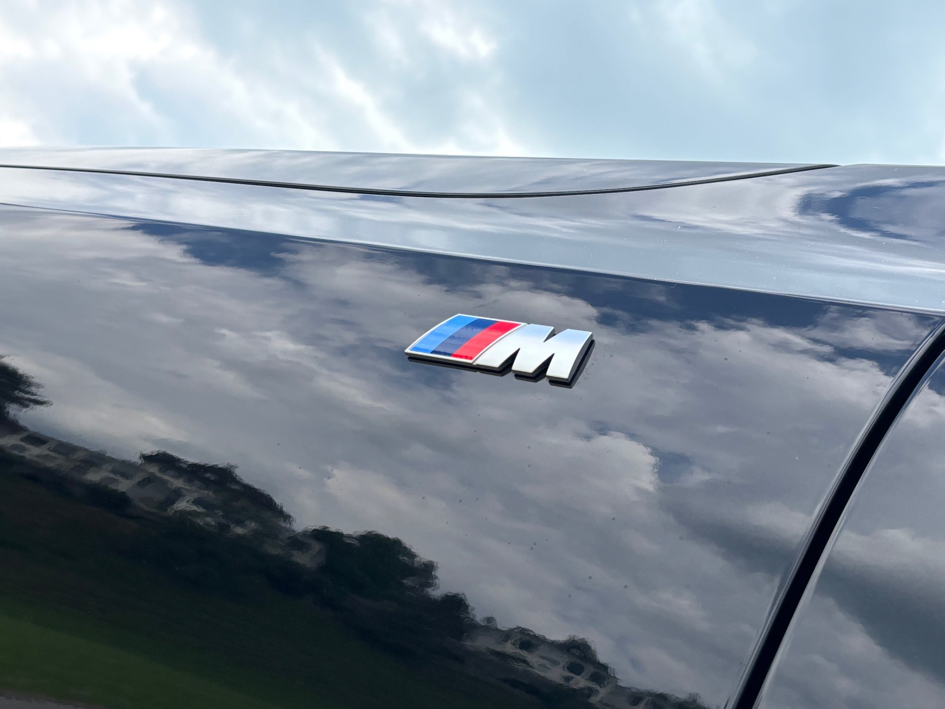 BMW i5 eDrive 40 M Sport-image-5