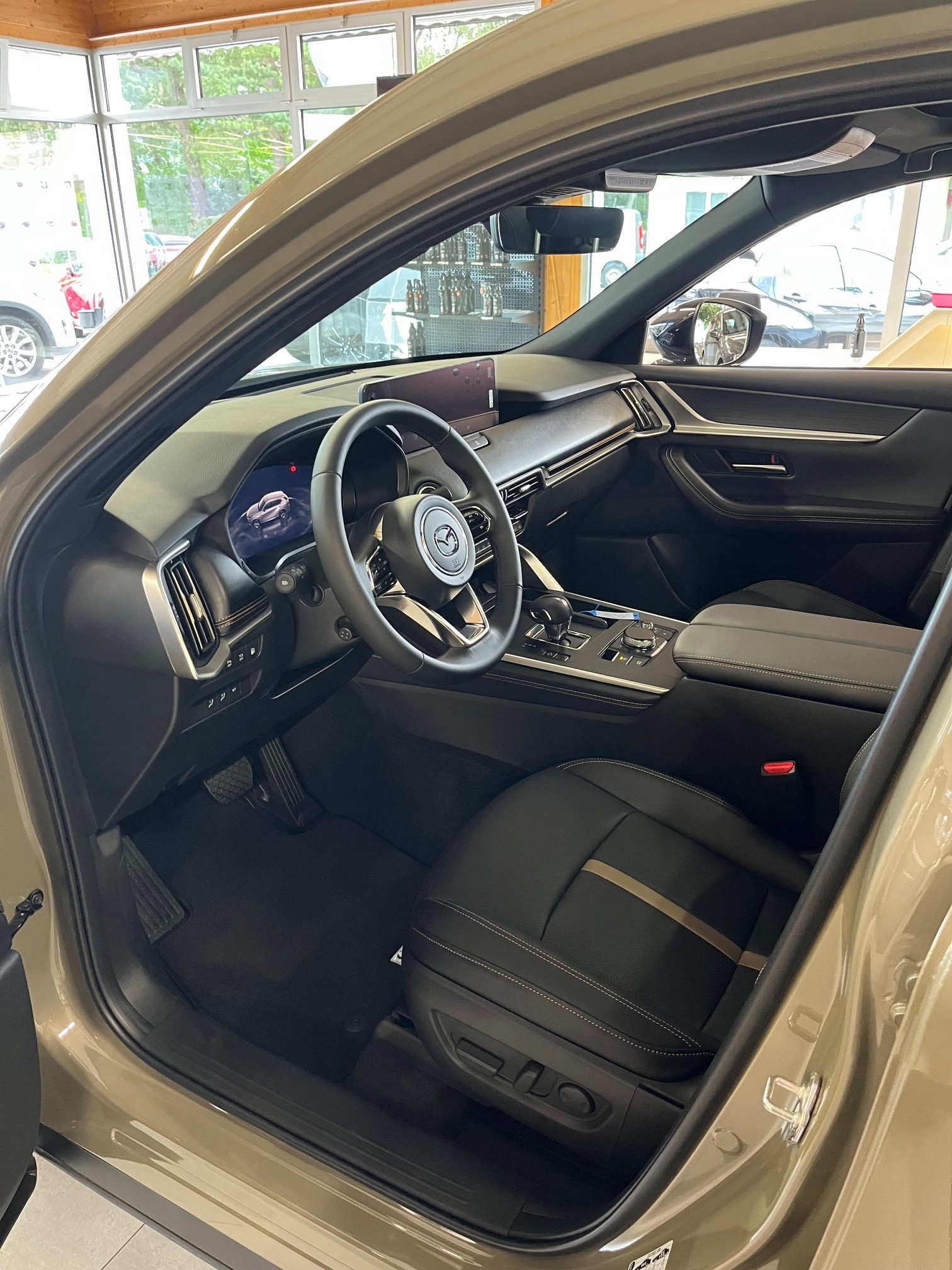 MAZDA CX-60 e-Skyactiv PHEV 327 AWD Homura-image-6