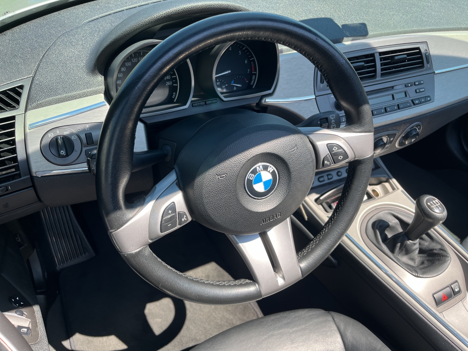 BMW Z4 2.2i Roadster-image-8