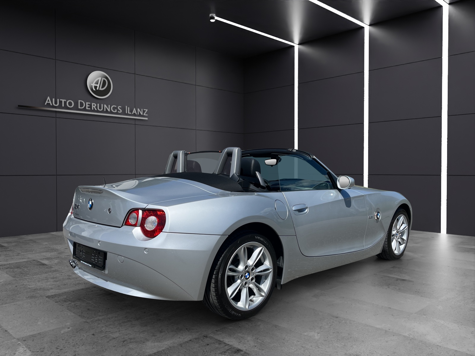 BMW Z4 2.2i Roadster-showroom-element-2