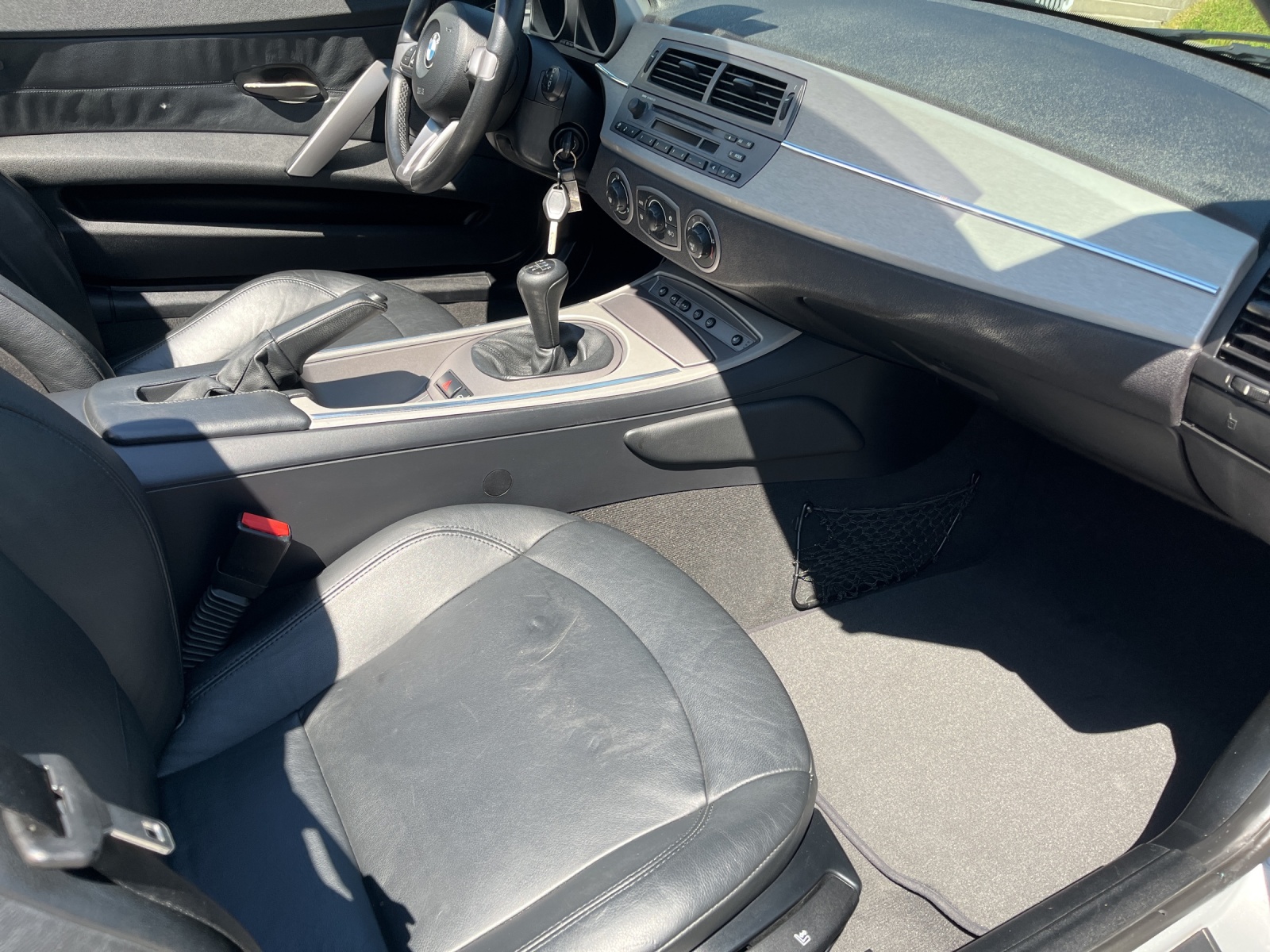 BMW Z4 2.2i Roadster-image-12
