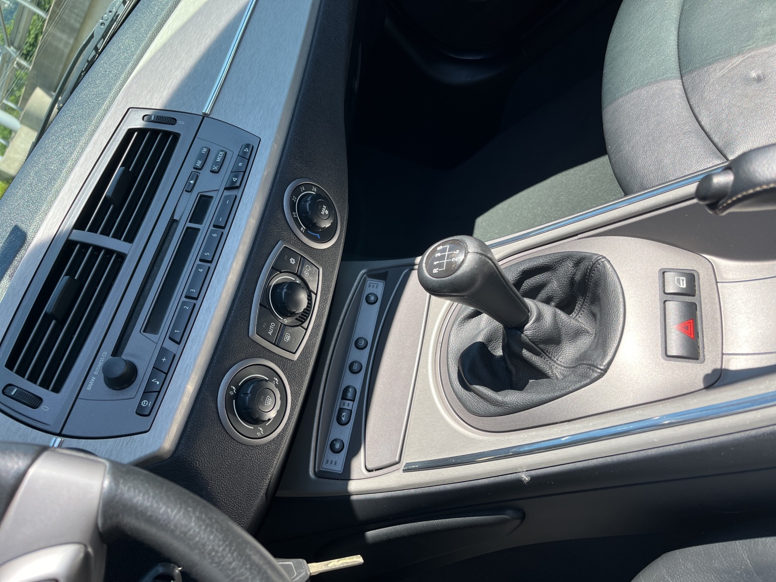 BMW Z4 2.2i Roadster-image-11