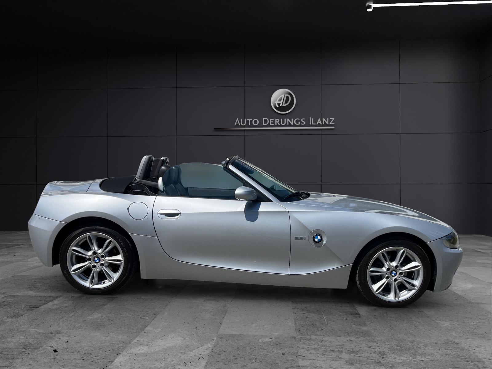 BMW Z4 2.2i Roadster-image-5
