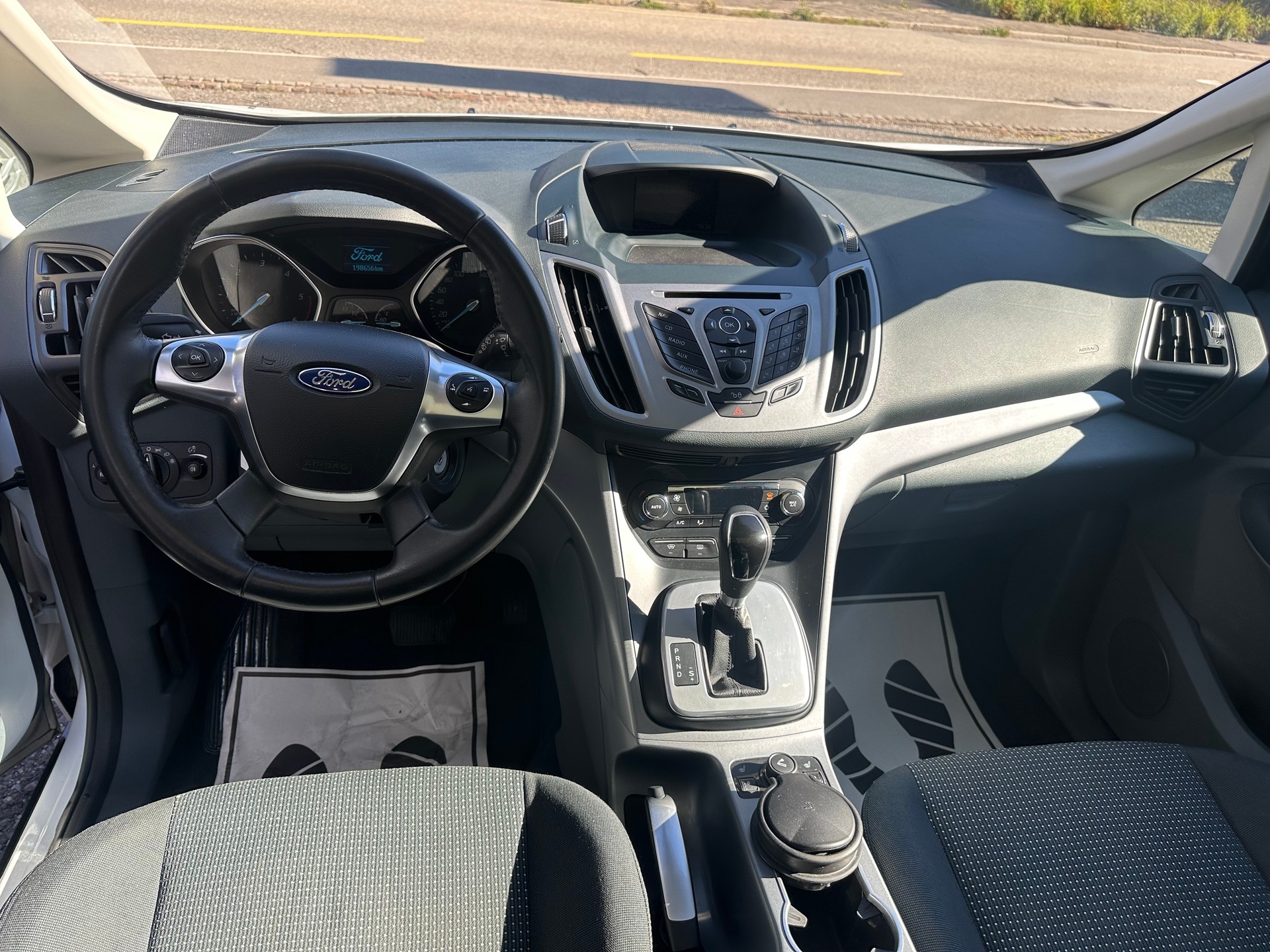 FORD Grand C-Max 2.0 TDCi Family-Edition PowerShift-image-8