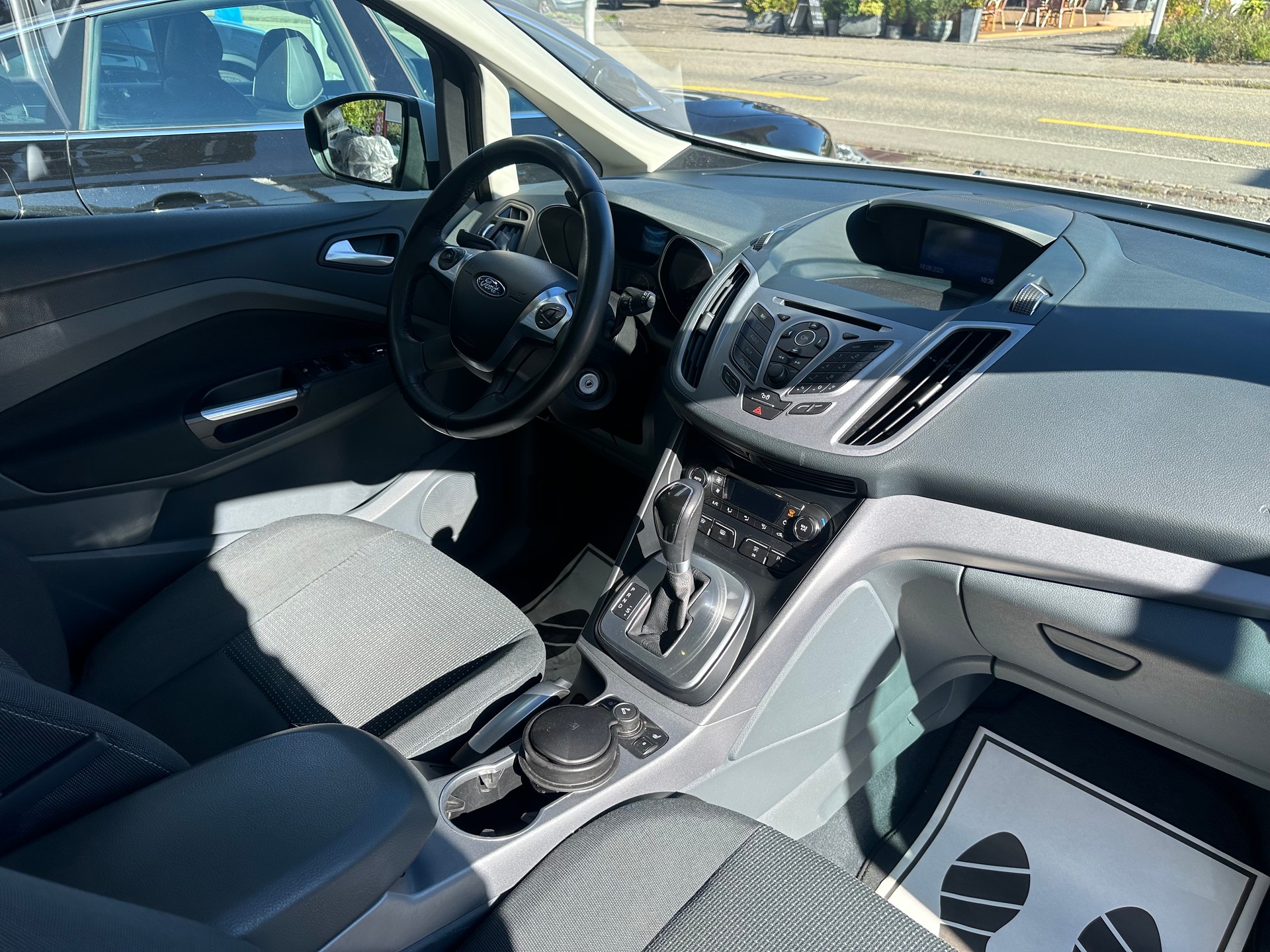 FORD Grand C-Max 2.0 TDCi Family-Edition PowerShift-image-11