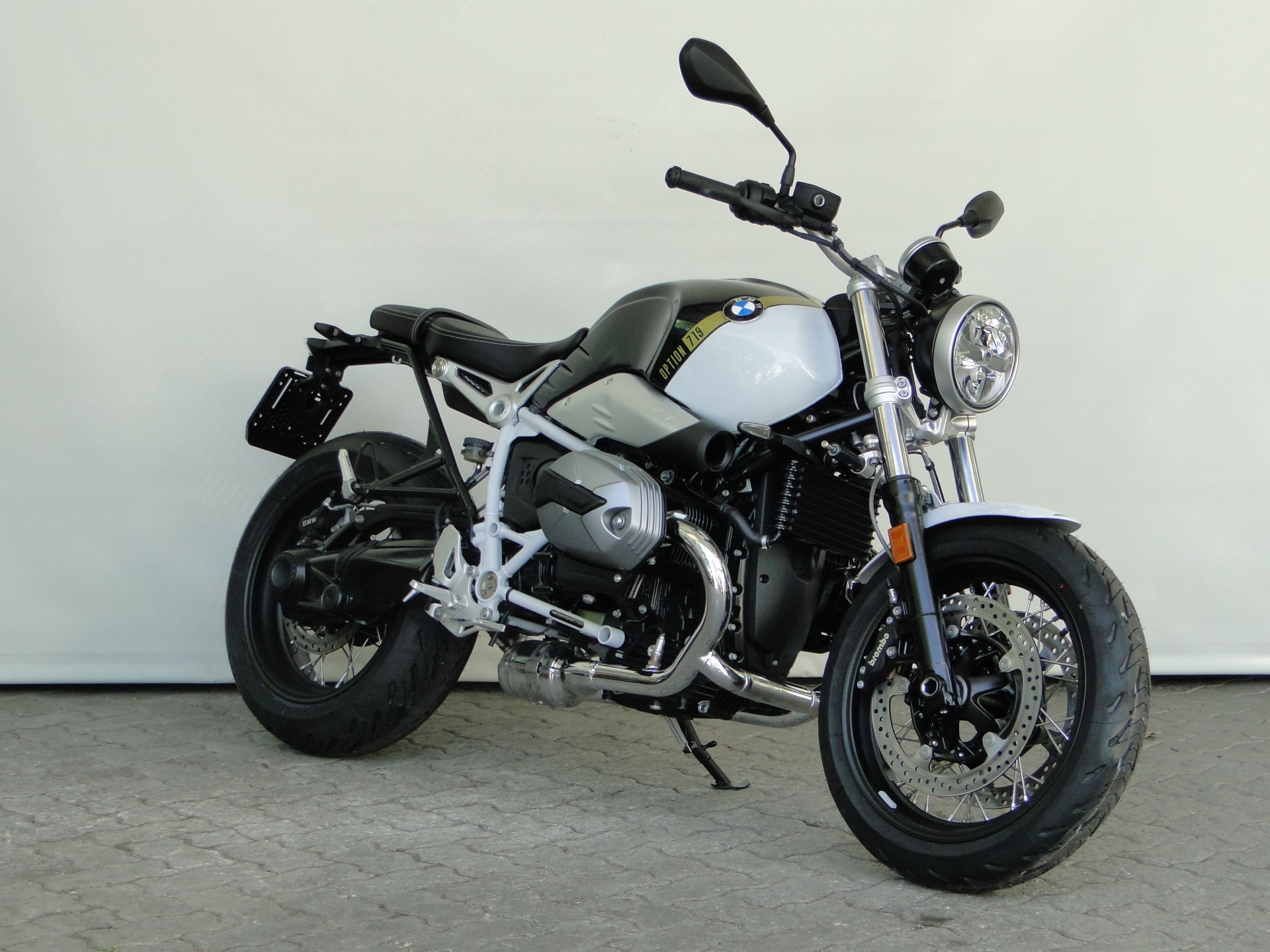 BMW R nineT Pure inkl. 3 Jahre / 30'000km Gratisservice-image-2