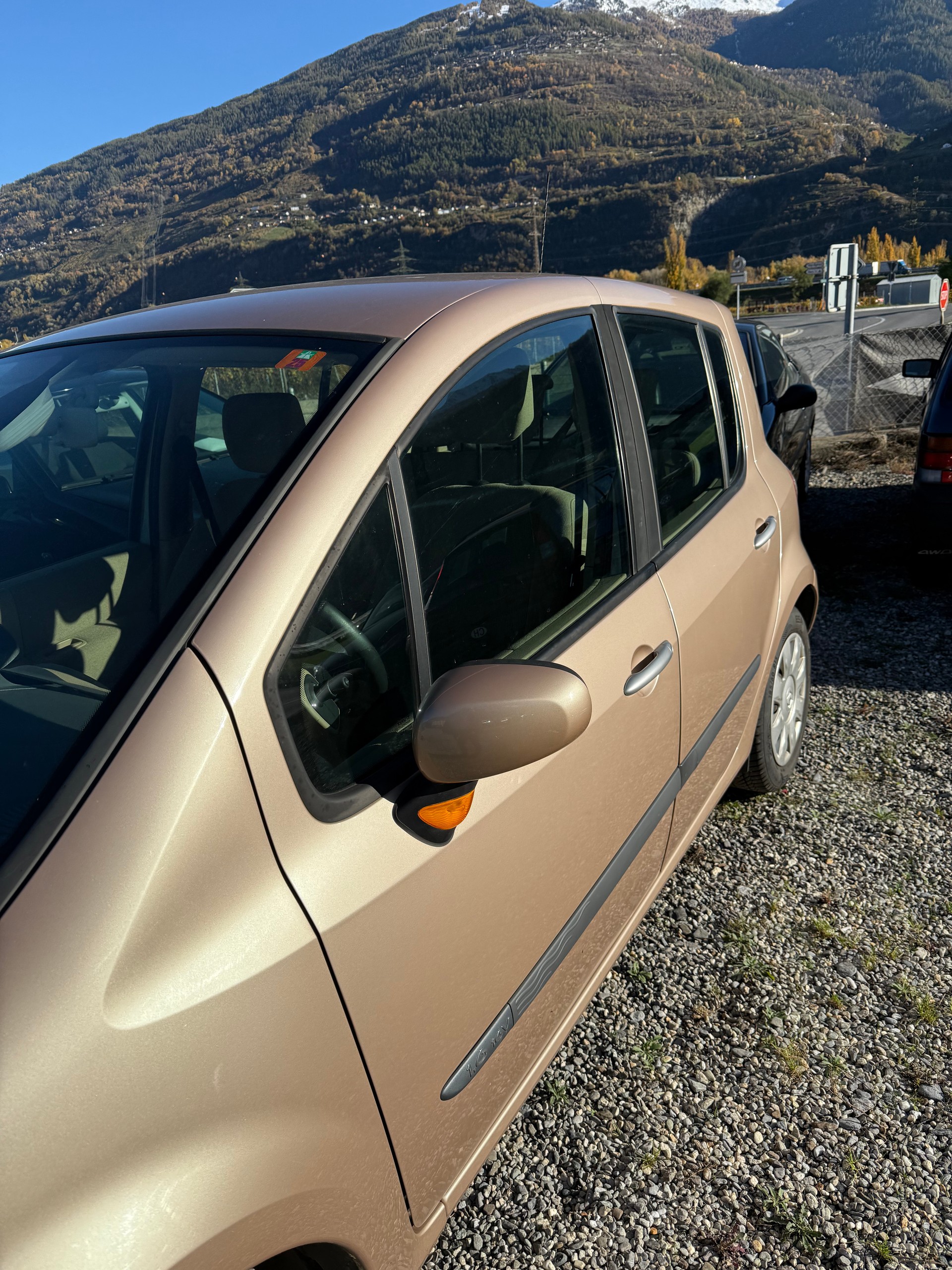 RENAULT MODUS-image-1