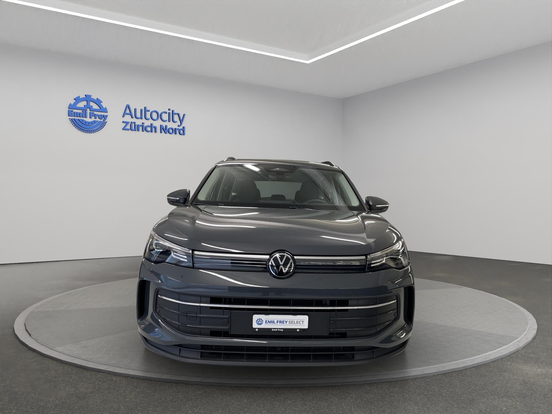 VW Tiguan 1.5 TSI Life DSG-showroom-element-1