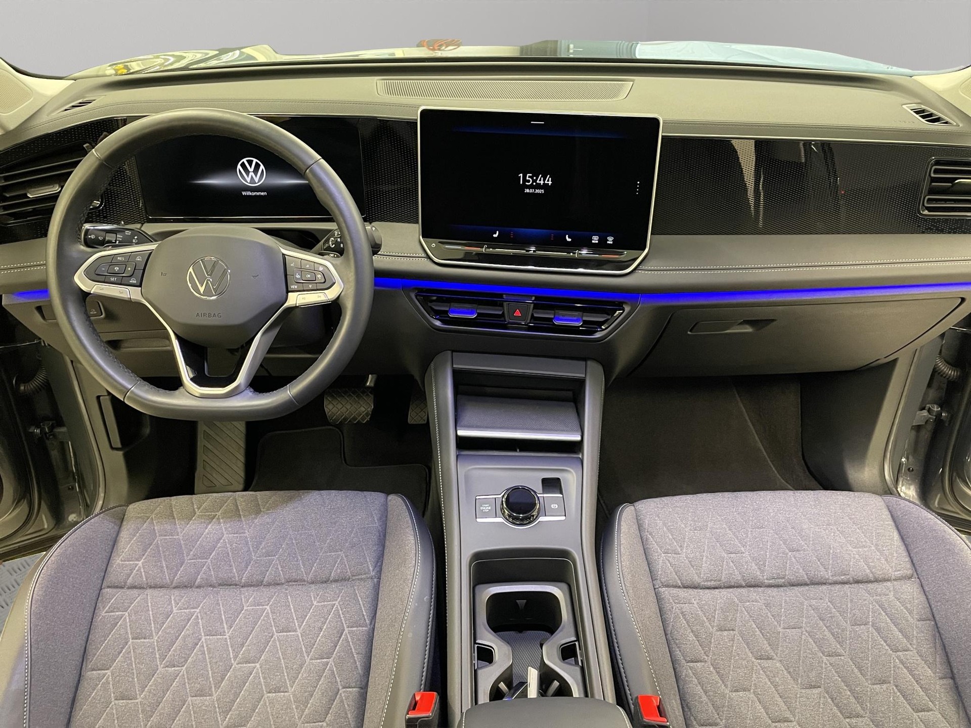 VW Tiguan 1.5 TSI Life DSG-image-5