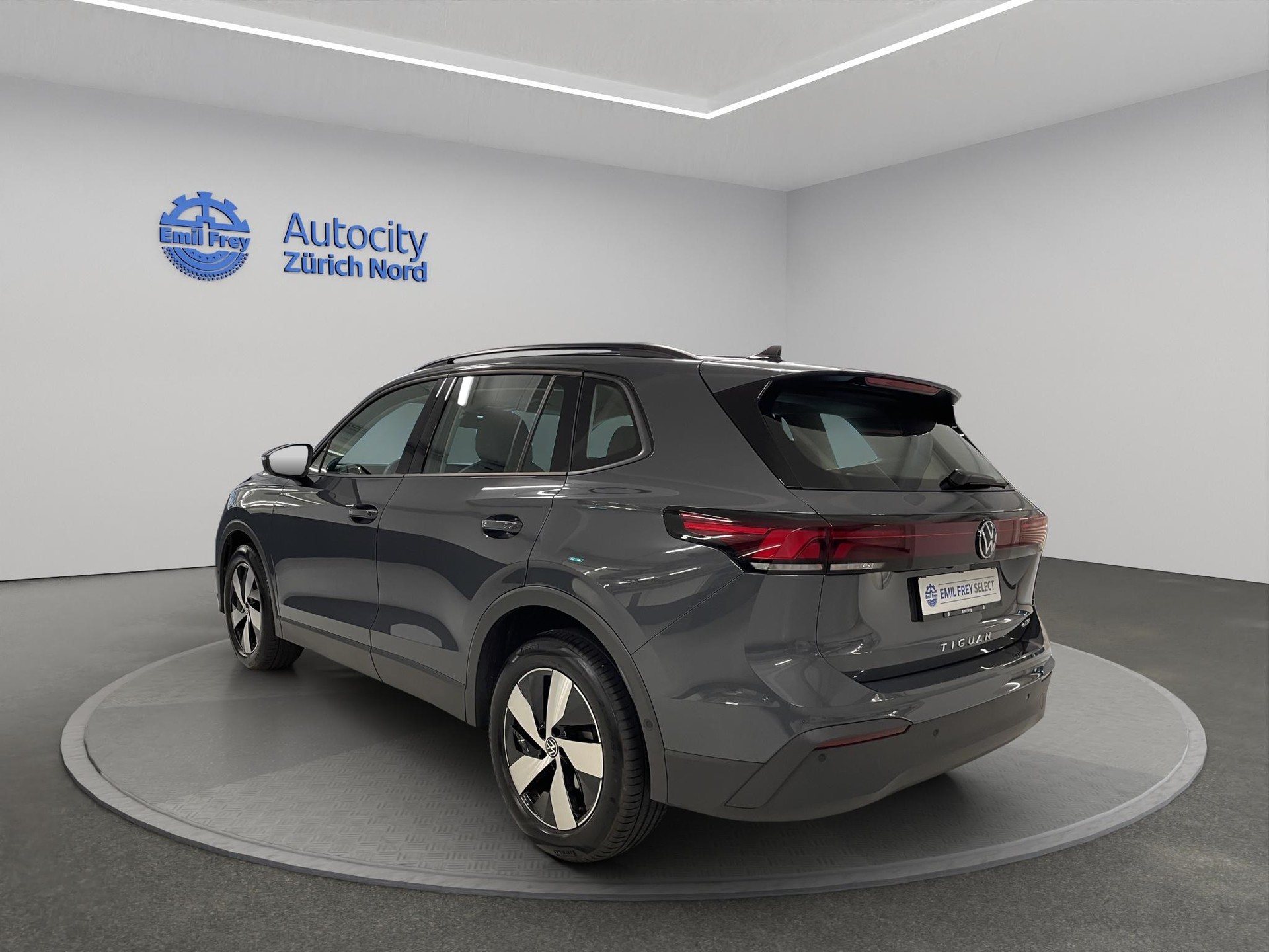 VW Tiguan 1.5 TSI Life DSG-image-4