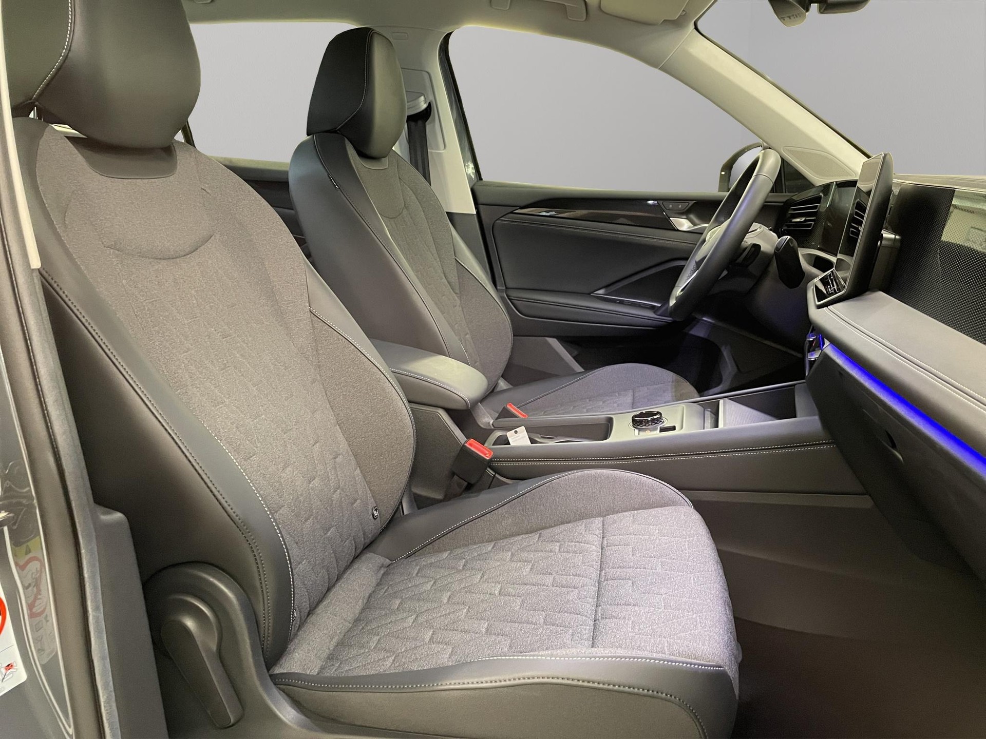 VW Tiguan 1.5 TSI Life DSG-showroom-element-3