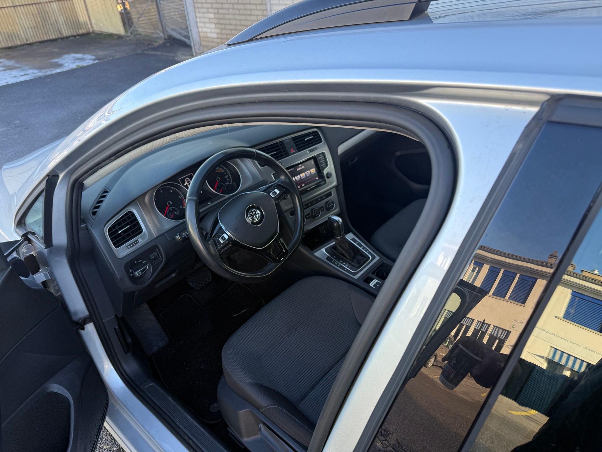 VW Golf Variant 1.6 TDI Comfortline DSG-image-9