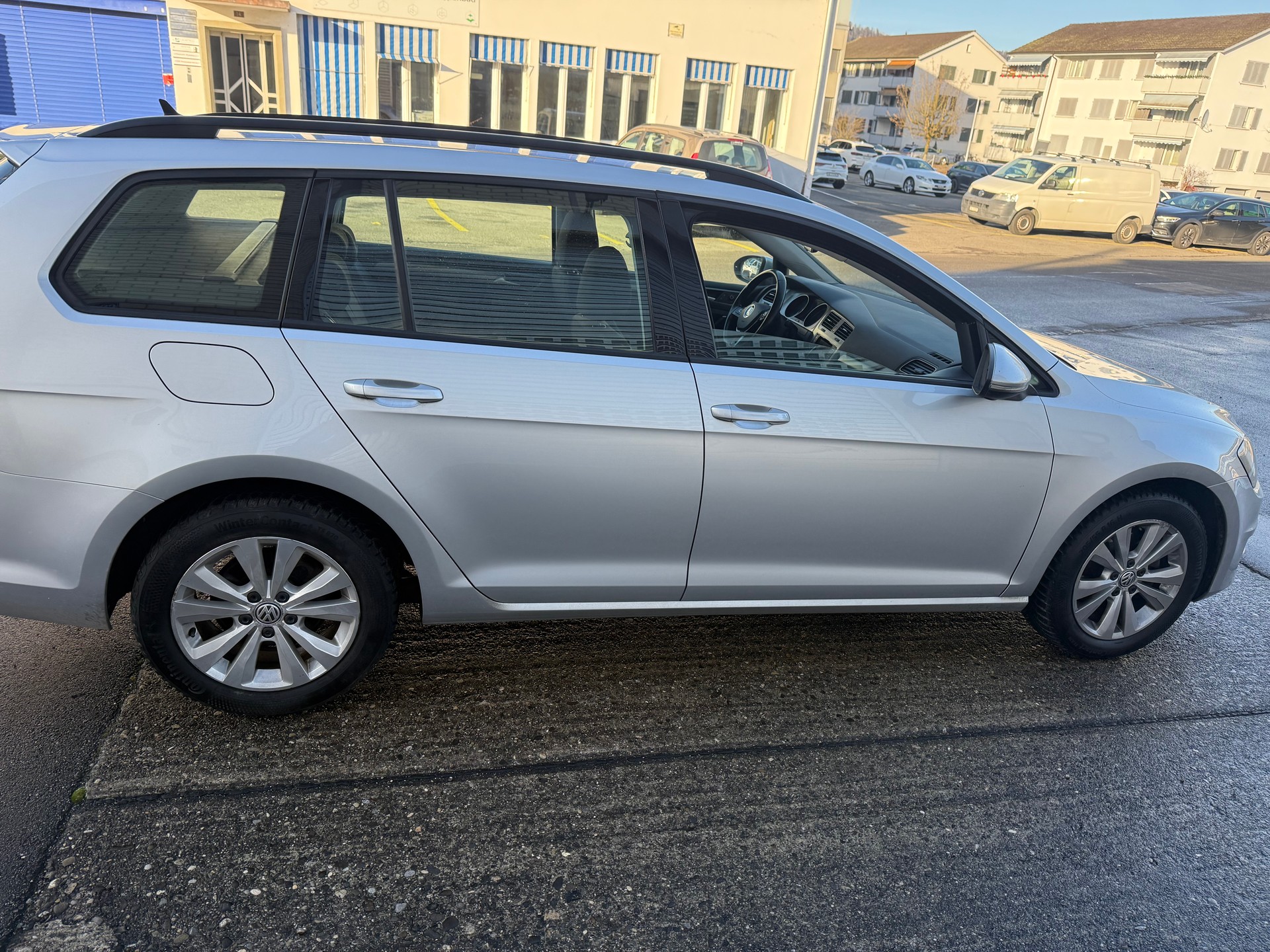 VW Golf Variant 1.6 TDI Comfortline DSG-image-6