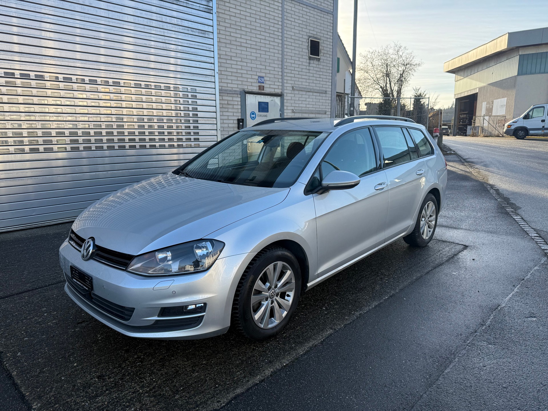 VW Golf Variant 1.6 TDI Comfortline DSG-image-1