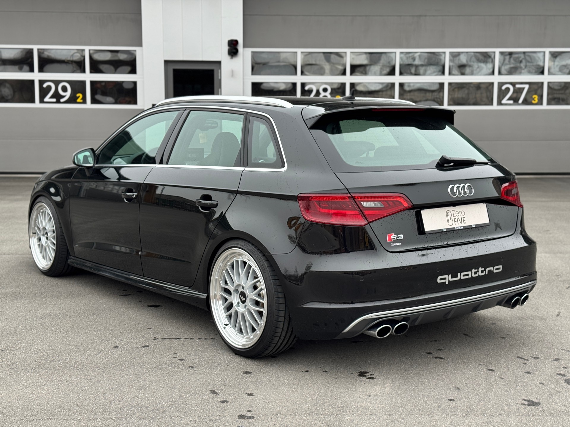 AUDI S3 Sportback 2.0 TFSI quattro S-tronic-showroom-element-3
