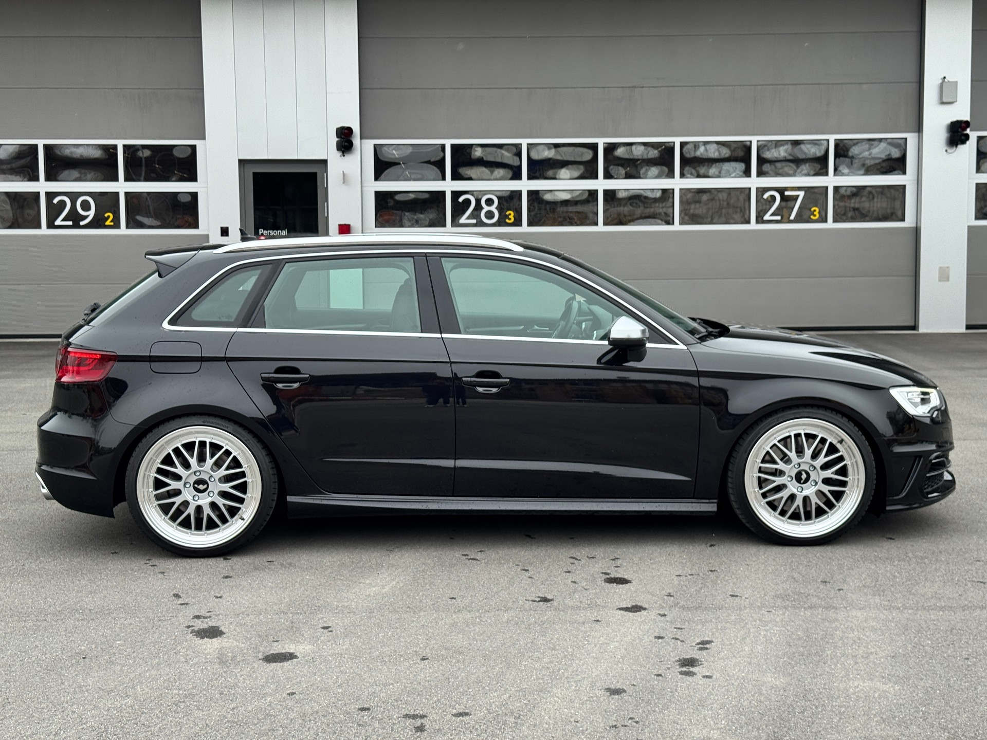AUDI S3 Sportback 2.0 TFSI quattro S-tronic-showroom-element-2