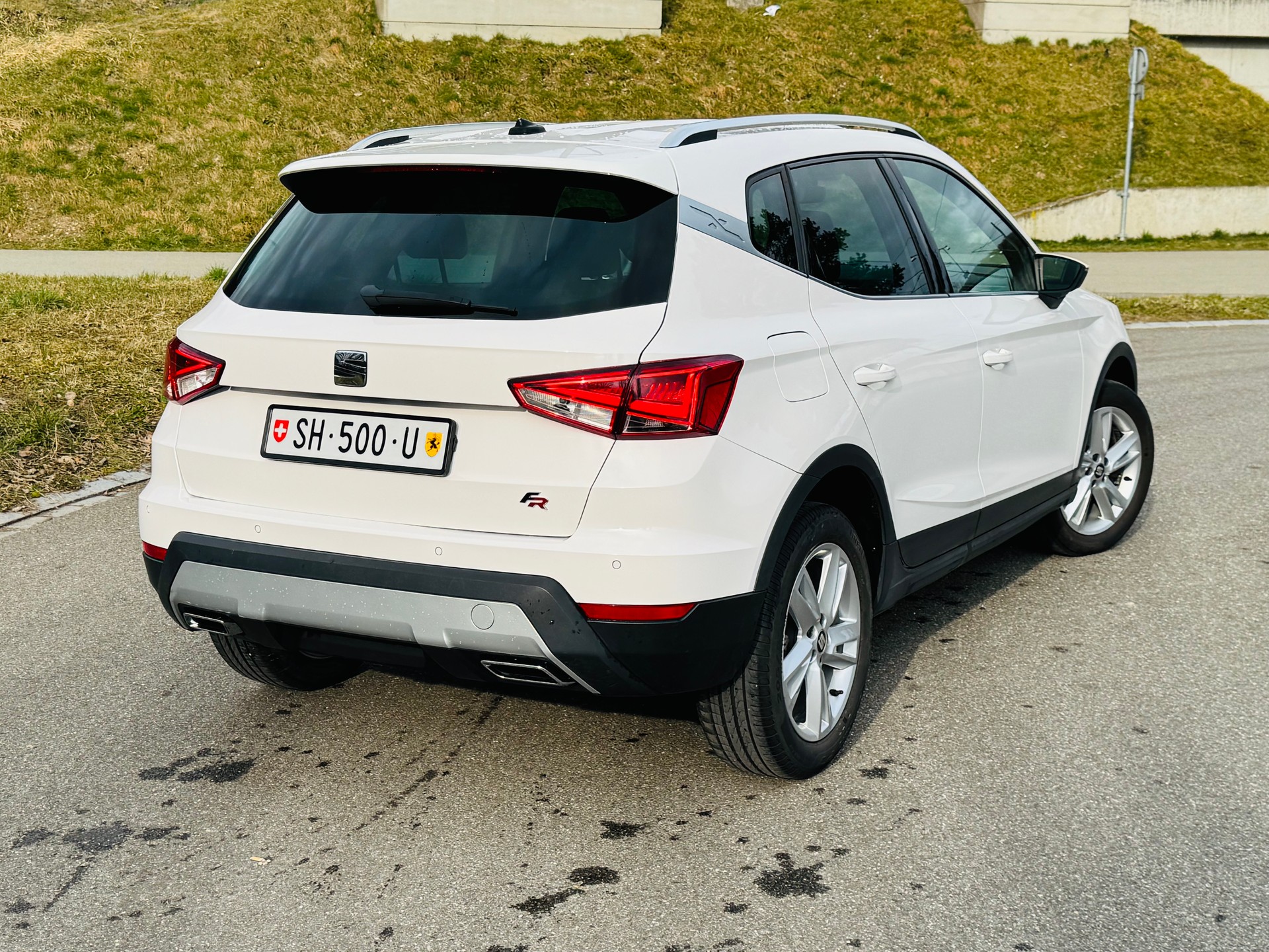 SEAT Arona 1.5 TSI Evo FR-Line-image-4