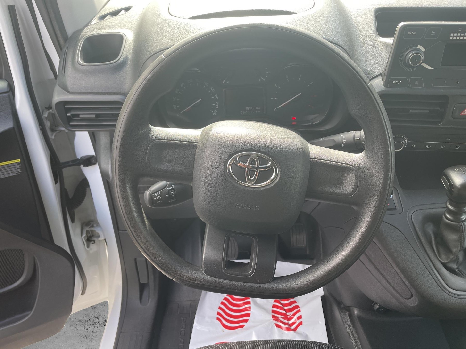 TOYOTA PROACE CITY Van L1 1.2 Active-image-10