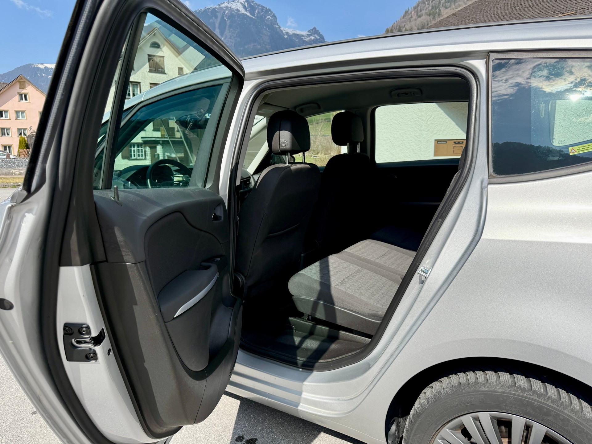 OPEL Zafira Tourer 1.6i 16V CNG Turbo Active Edition-image-9