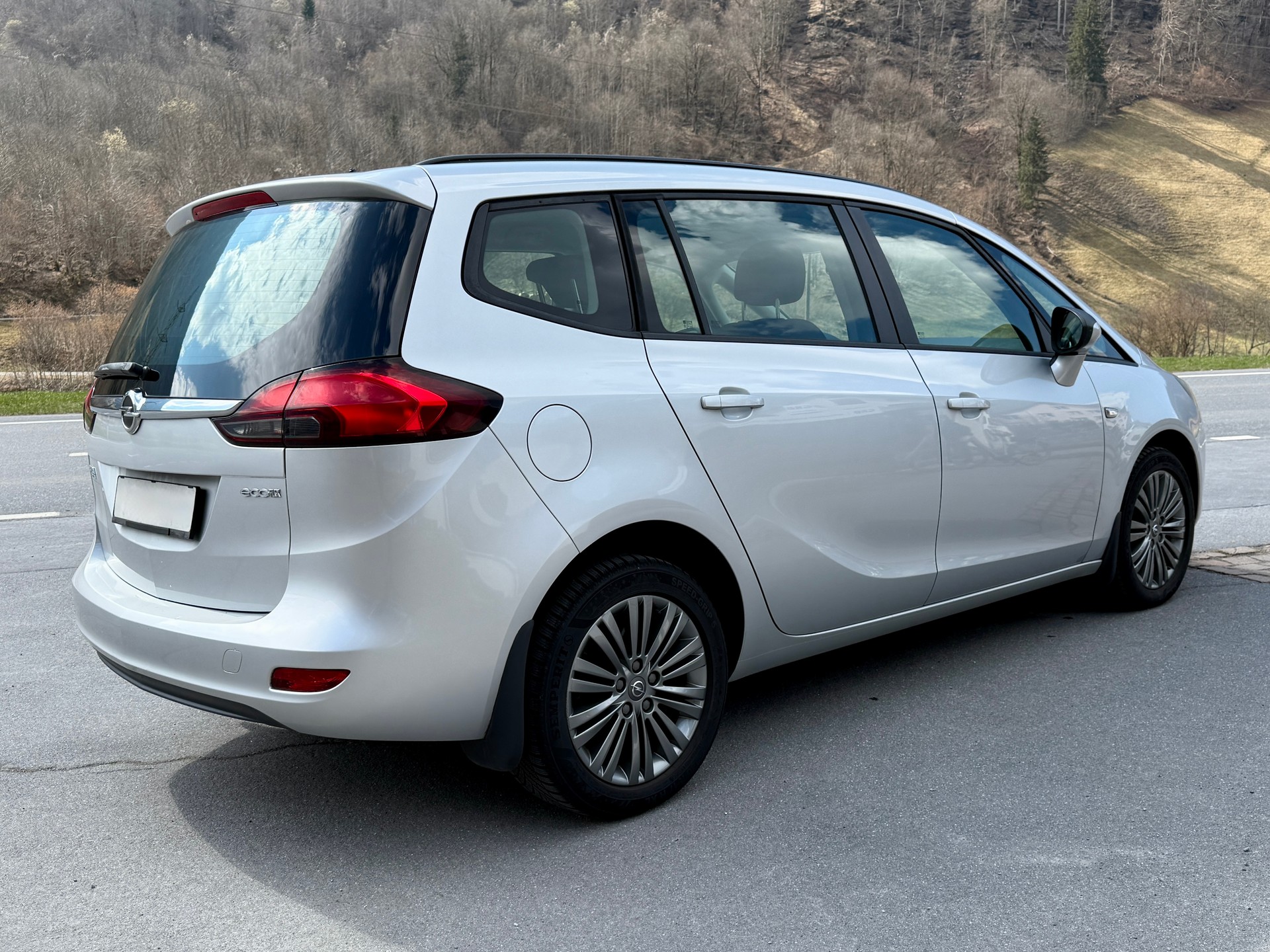 OPEL Zafira Tourer 1.6i 16V CNG Turbo Active Edition-image-4