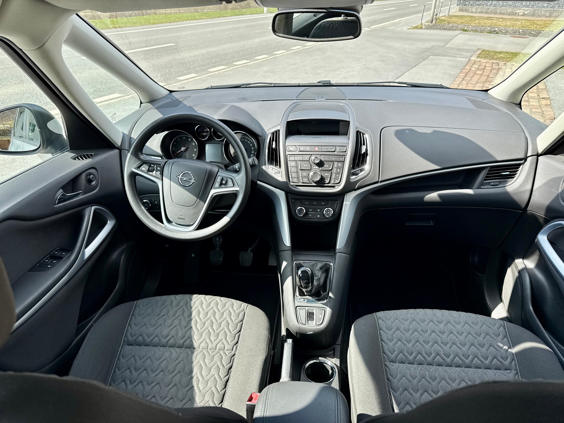 OPEL Zafira Tourer 1.6i 16V CNG Turbo Active Edition-image-15