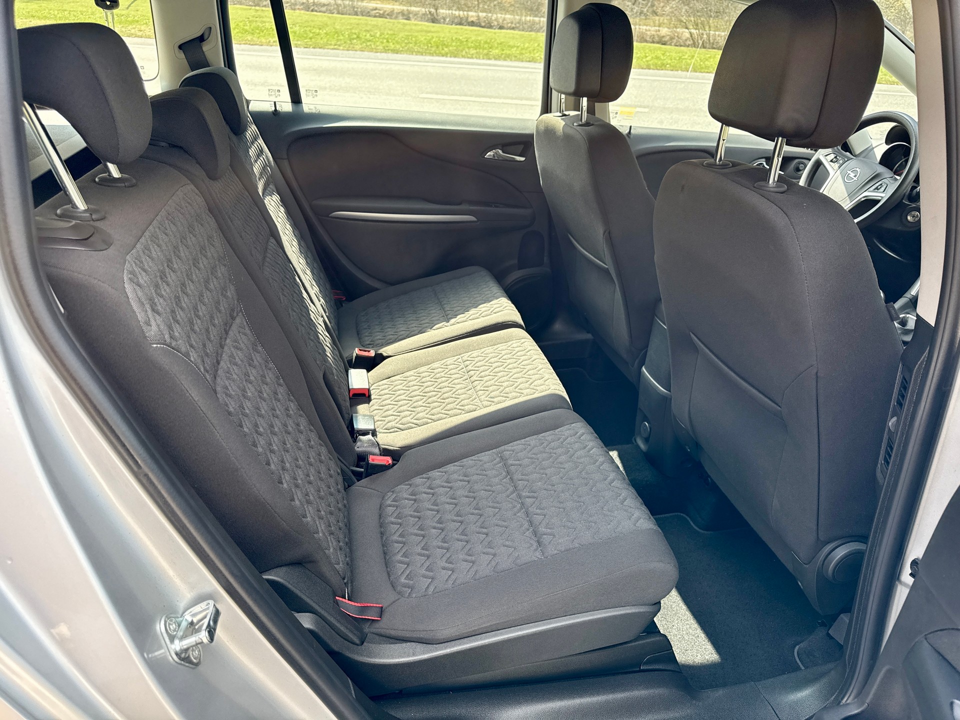 OPEL Zafira Tourer 1.6i 16V CNG Turbo Active Edition-image-12