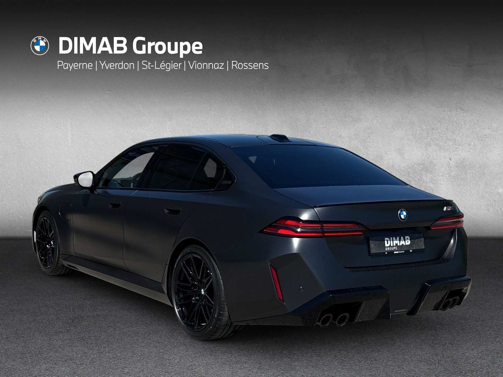 BMW M5 xDrive-showroom-element-2