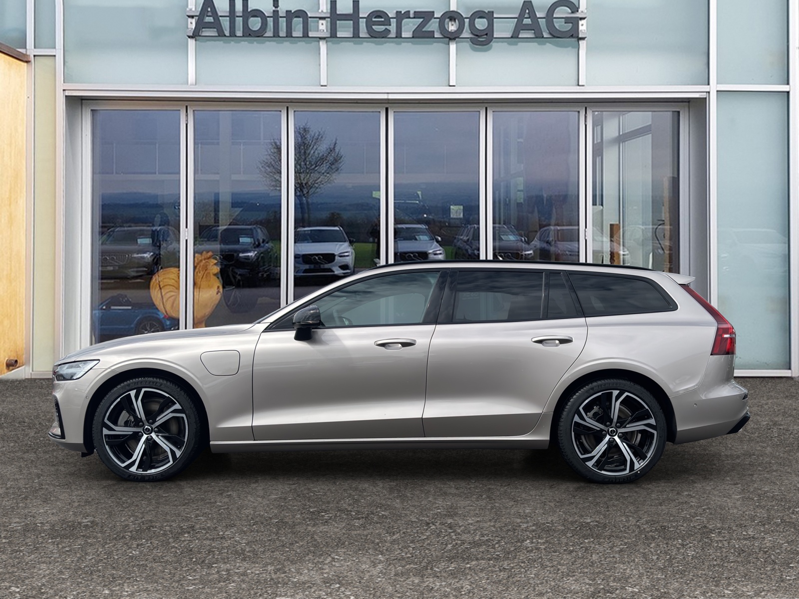 VOLVO V60 2.0 T8 TE Ultra Dark eAWD-showroom-element-1