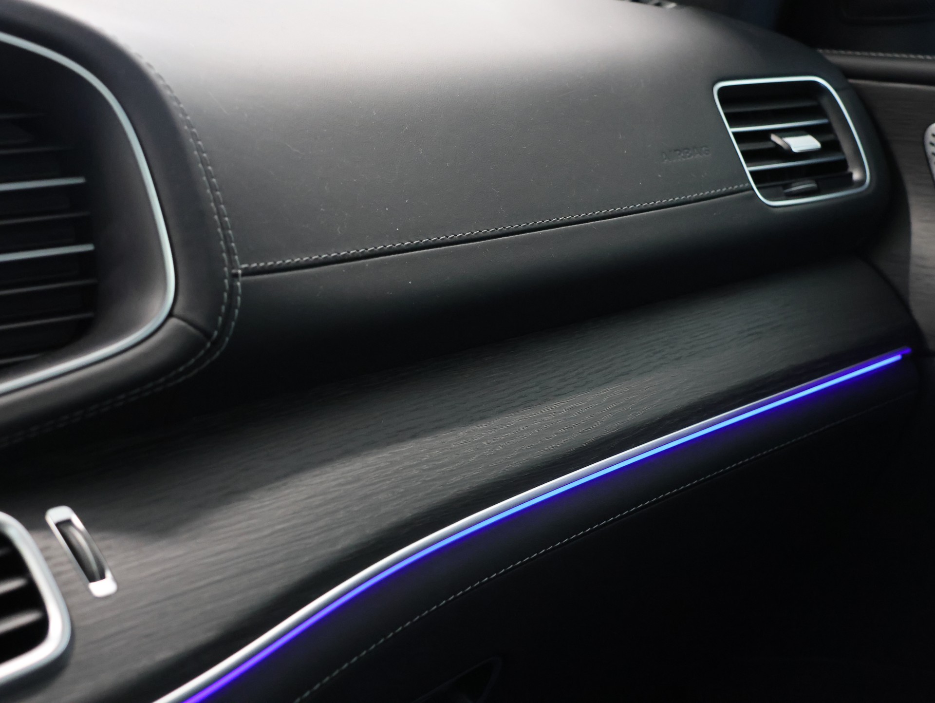 MERCEDES-BENZ GLE Coupé 63 S AMG 4Matic+ Speedshift *Head Up Display* *Sitzheizung / Lüftung* *Mercedes Benz MSI Garantie Plus*-image-35