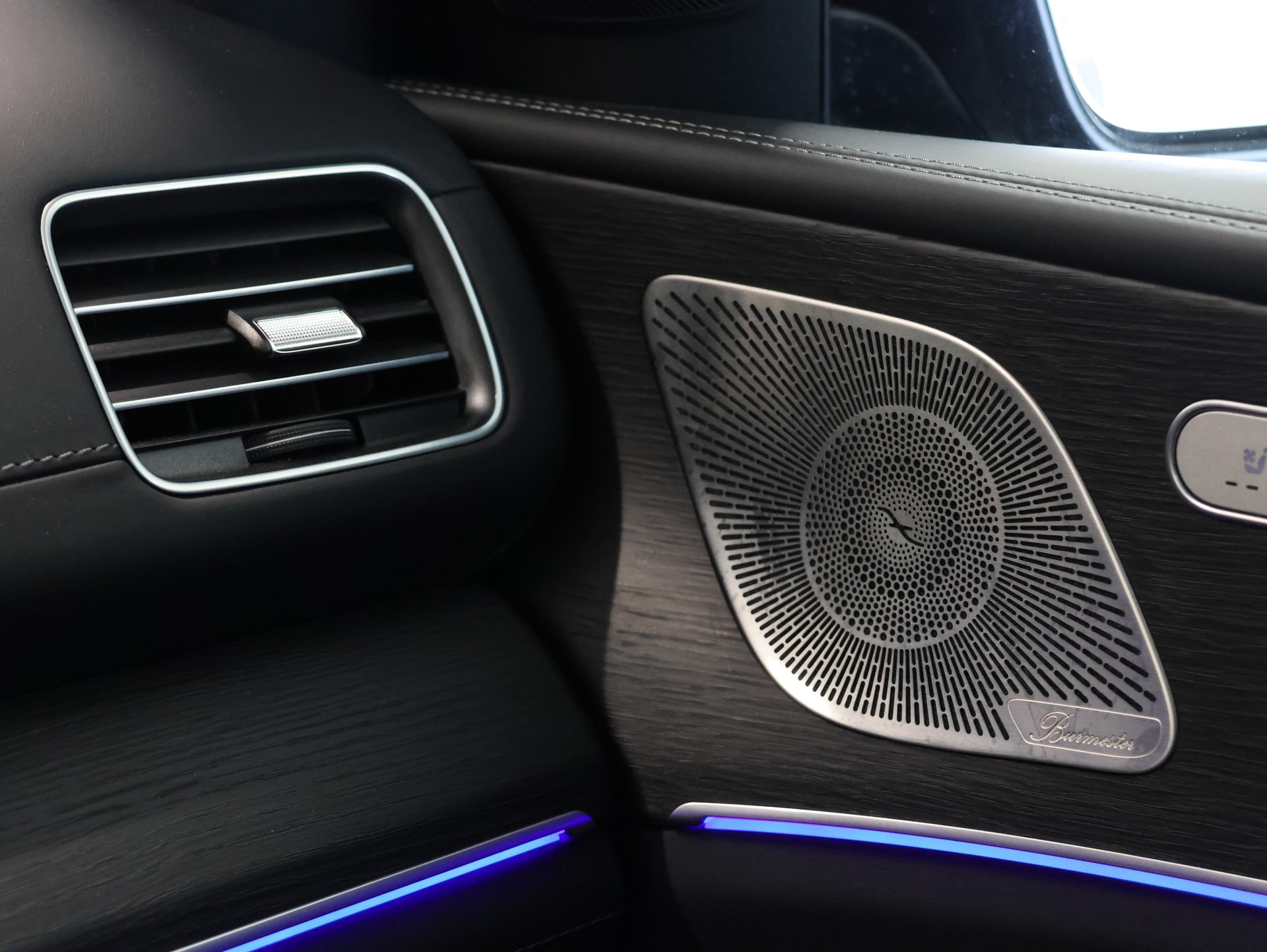 MERCEDES-BENZ GLE Coupé 63 S AMG 4Matic+ Speedshift *Head Up Display* *Sitzheizung / Lüftung* *Mercedes Benz MSI Garantie Plus*-image-37