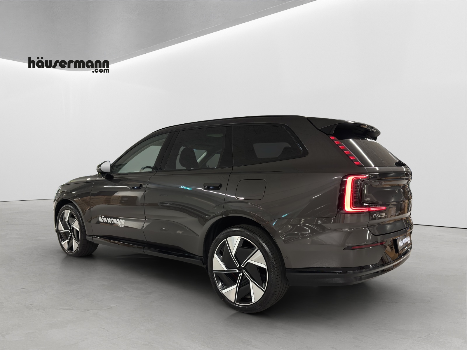 VOLVO EX90 Twin Ultra AWD-showroom-element-2