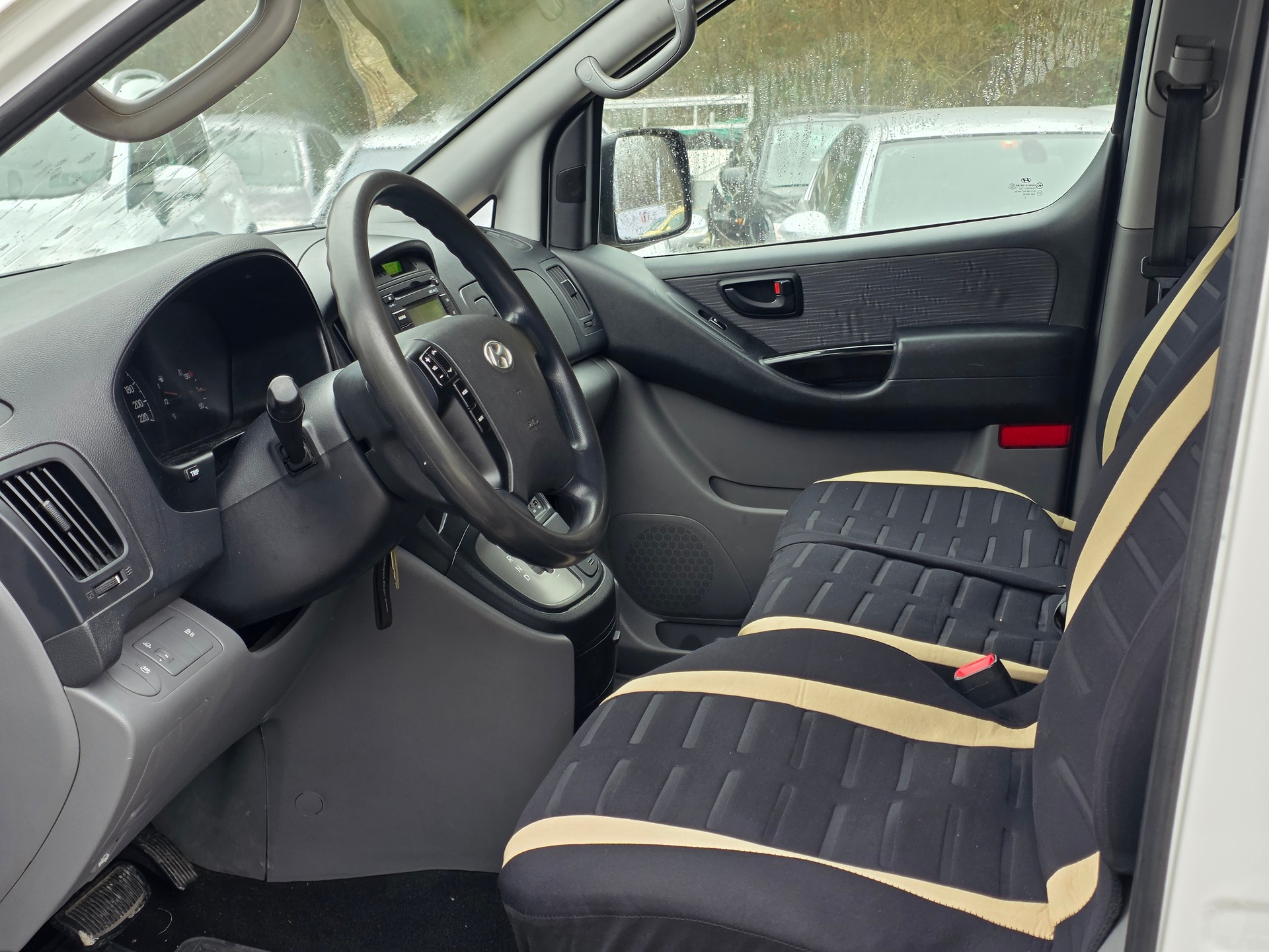 HYUNDAI H-1 Cargo 2.5 CRDi / Automat / Frisch ab MFK / Frisch ab Service / Garantie / 8-fach / Kostenlos Lieferung-image-11