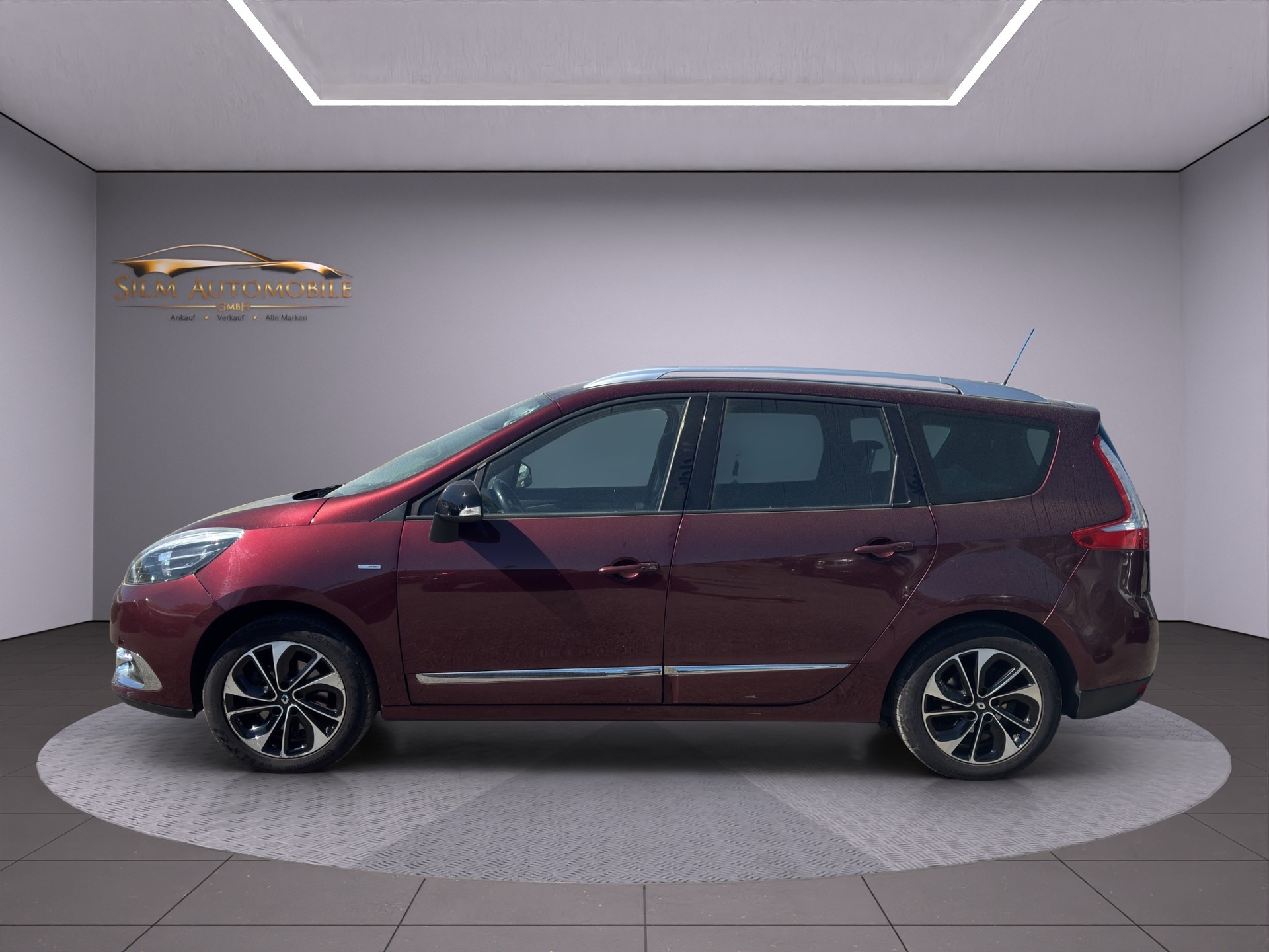 RENAULT Grand Scénic 1.2 16V Turbo Bose-image-4