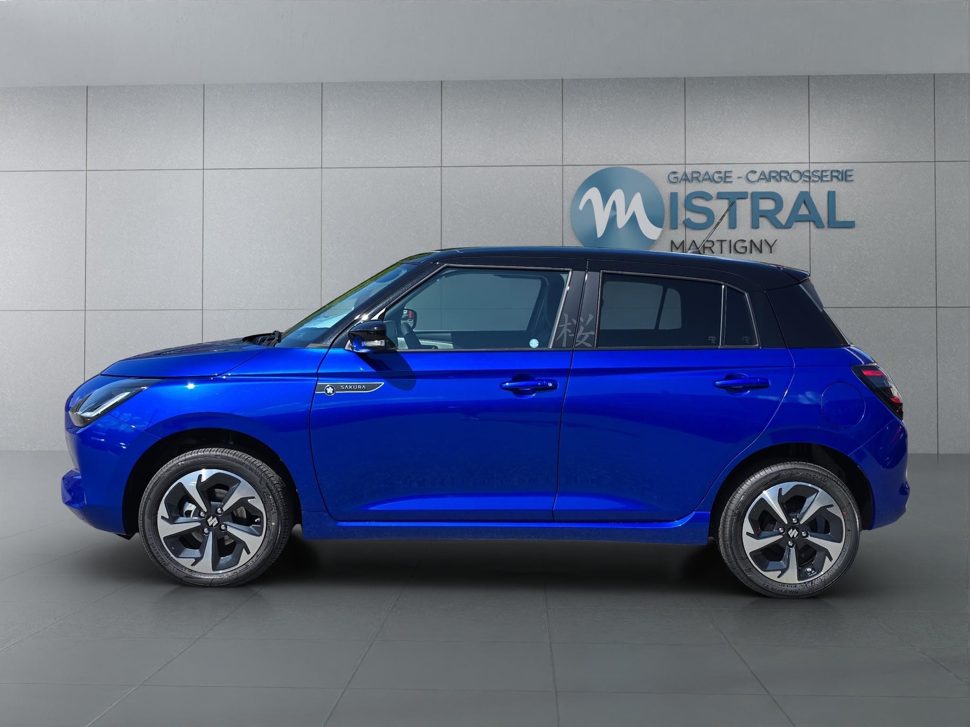 SUZUKI Swift 1.2 Sakura Top Hybrid 4x4-showroom-element-1