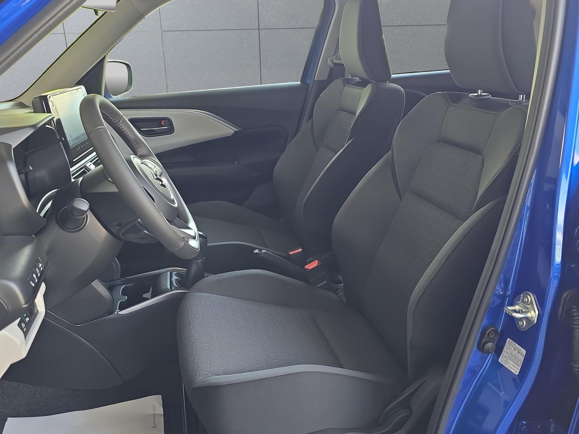SUZUKI Swift 1.2 Sakura Top Hybrid 4x4-image-19