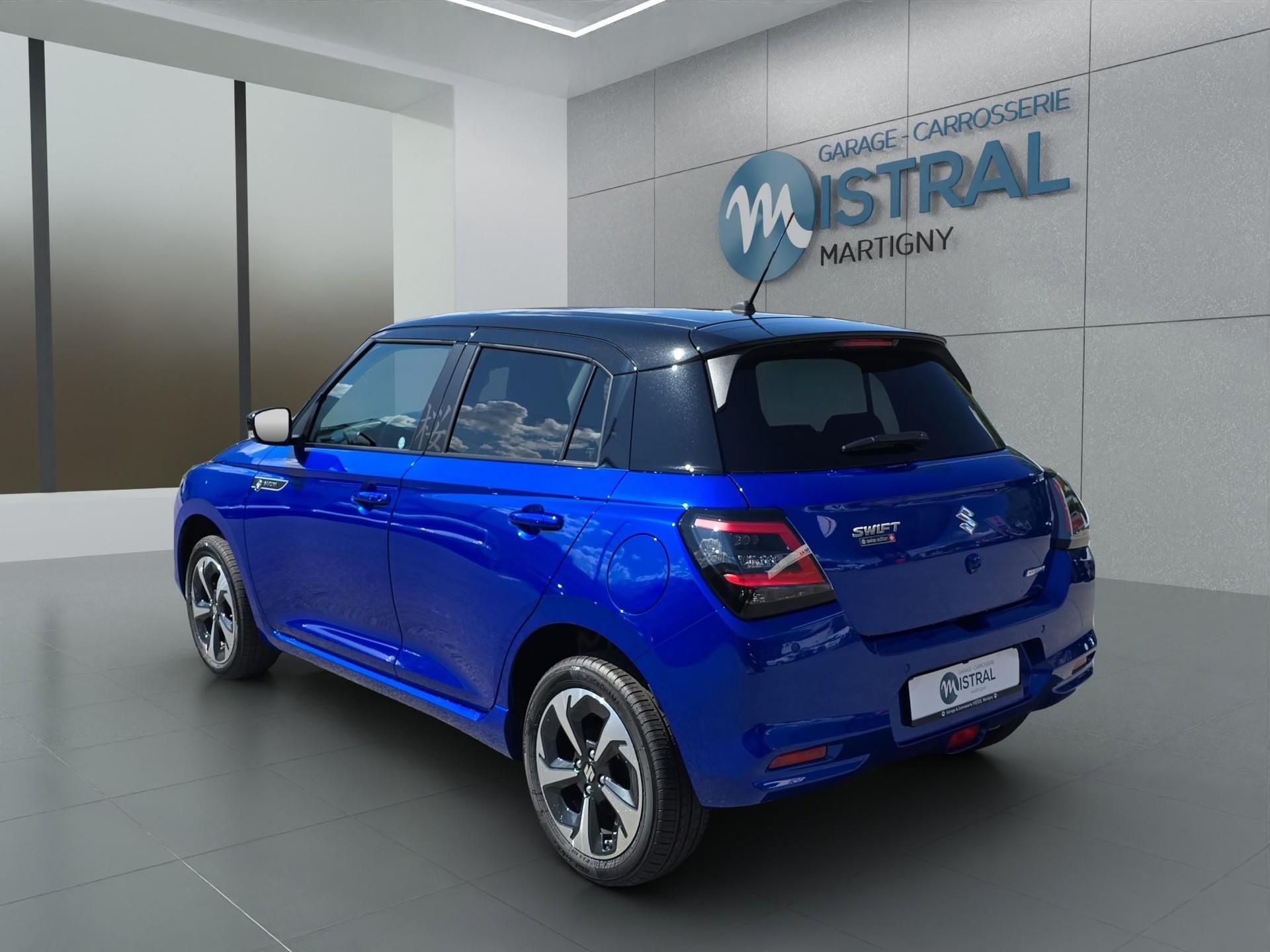 SUZUKI Swift 1.2 Sakura Top Hybrid 4x4-showroom-element-2