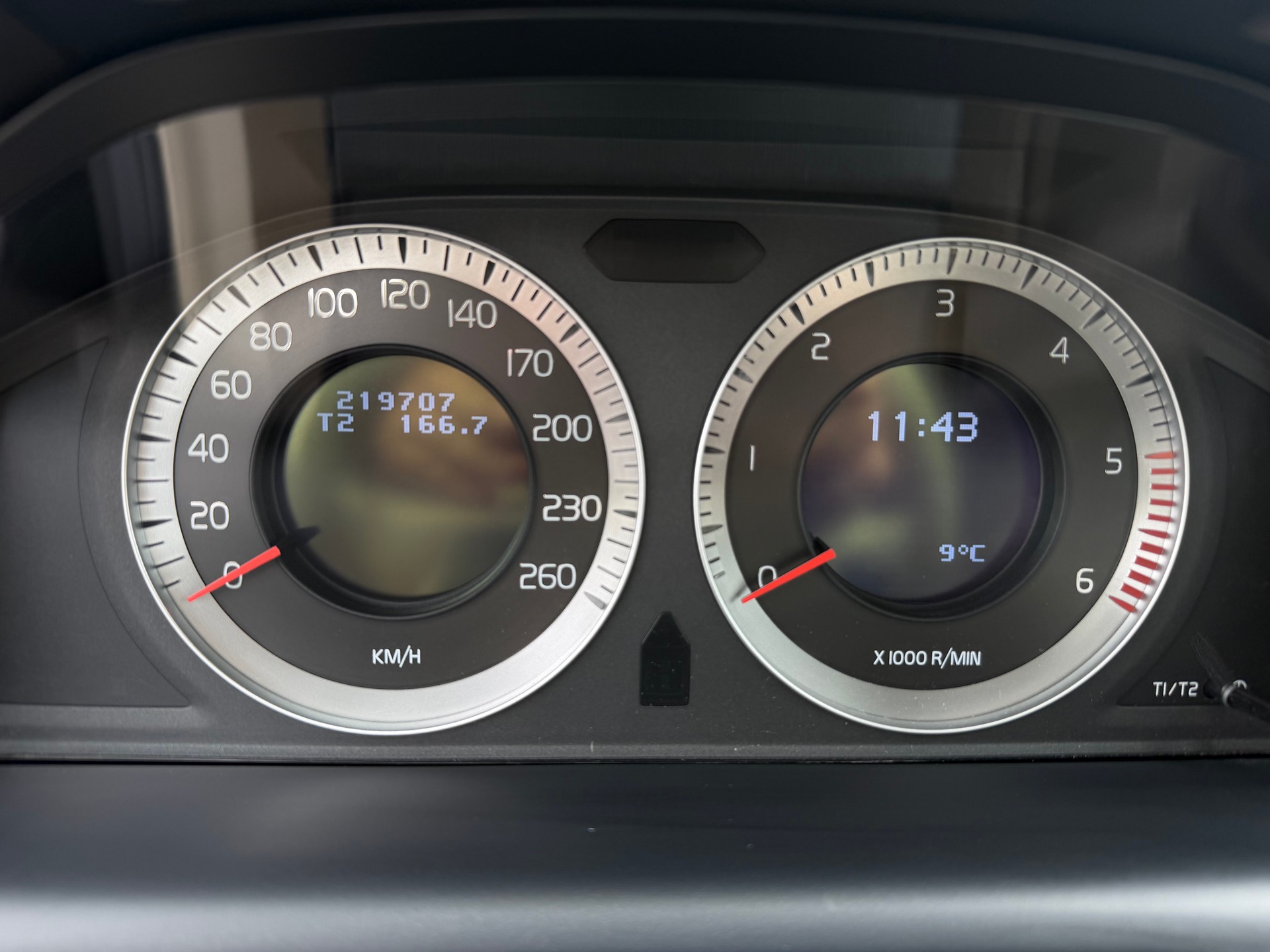 VOLVO XC60 D5 AWD Geartronic-image-12