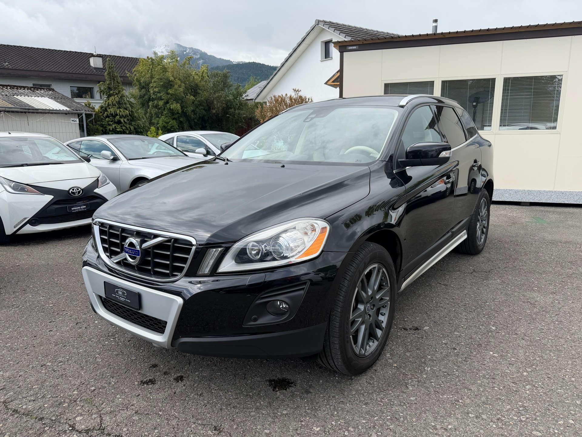 VOLVO XC60 D5 AWD Geartronic-image-7