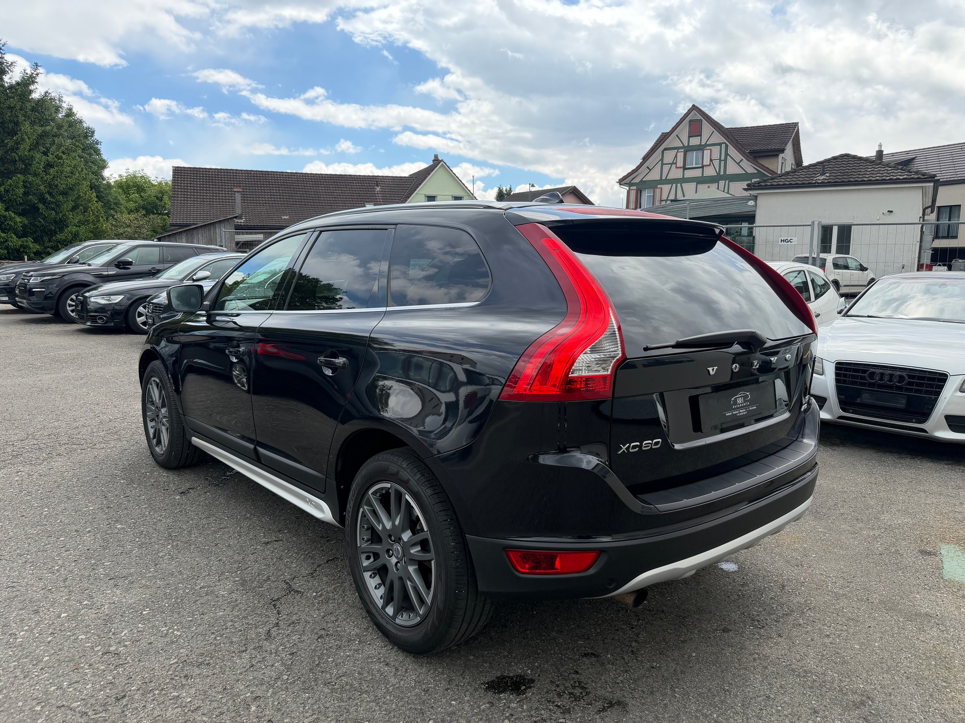 VOLVO XC60 D5 AWD Geartronic-image-5