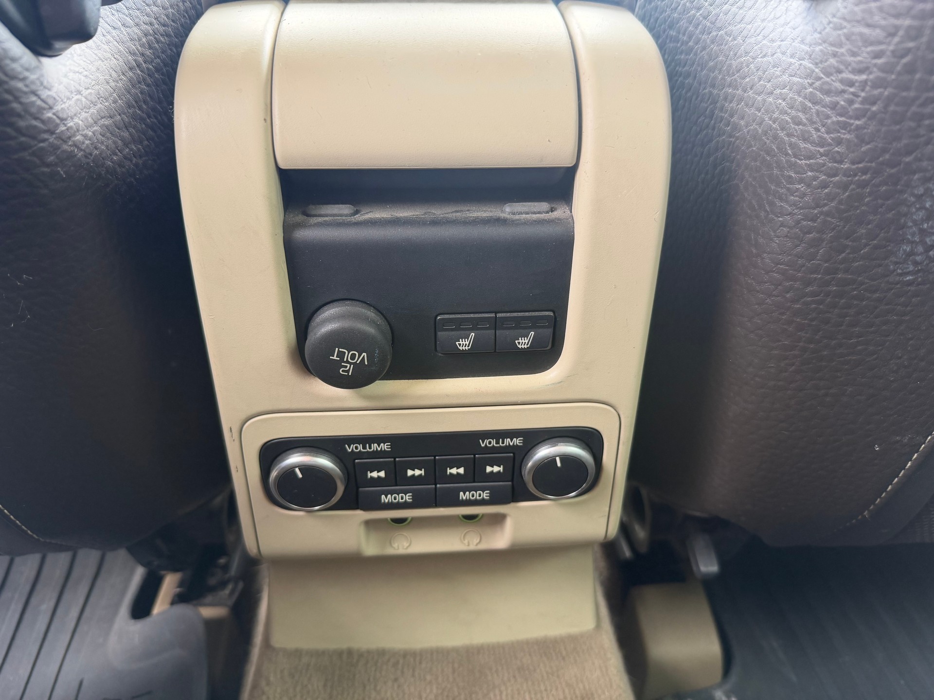 VOLVO XC60 D5 AWD Geartronic-image-11