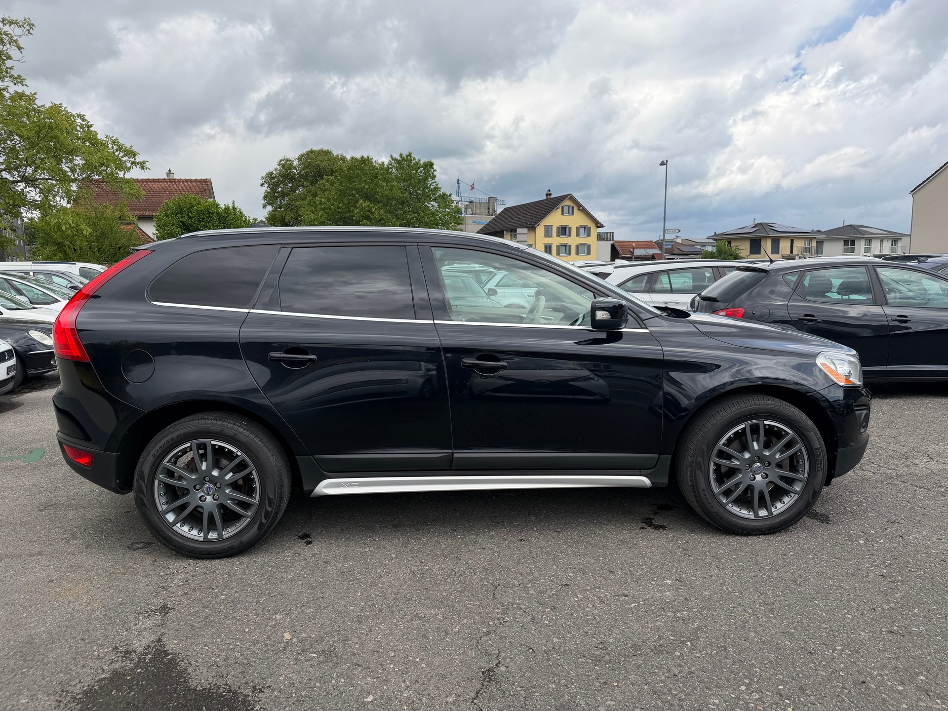VOLVO XC60 D5 AWD Geartronic-image-2
