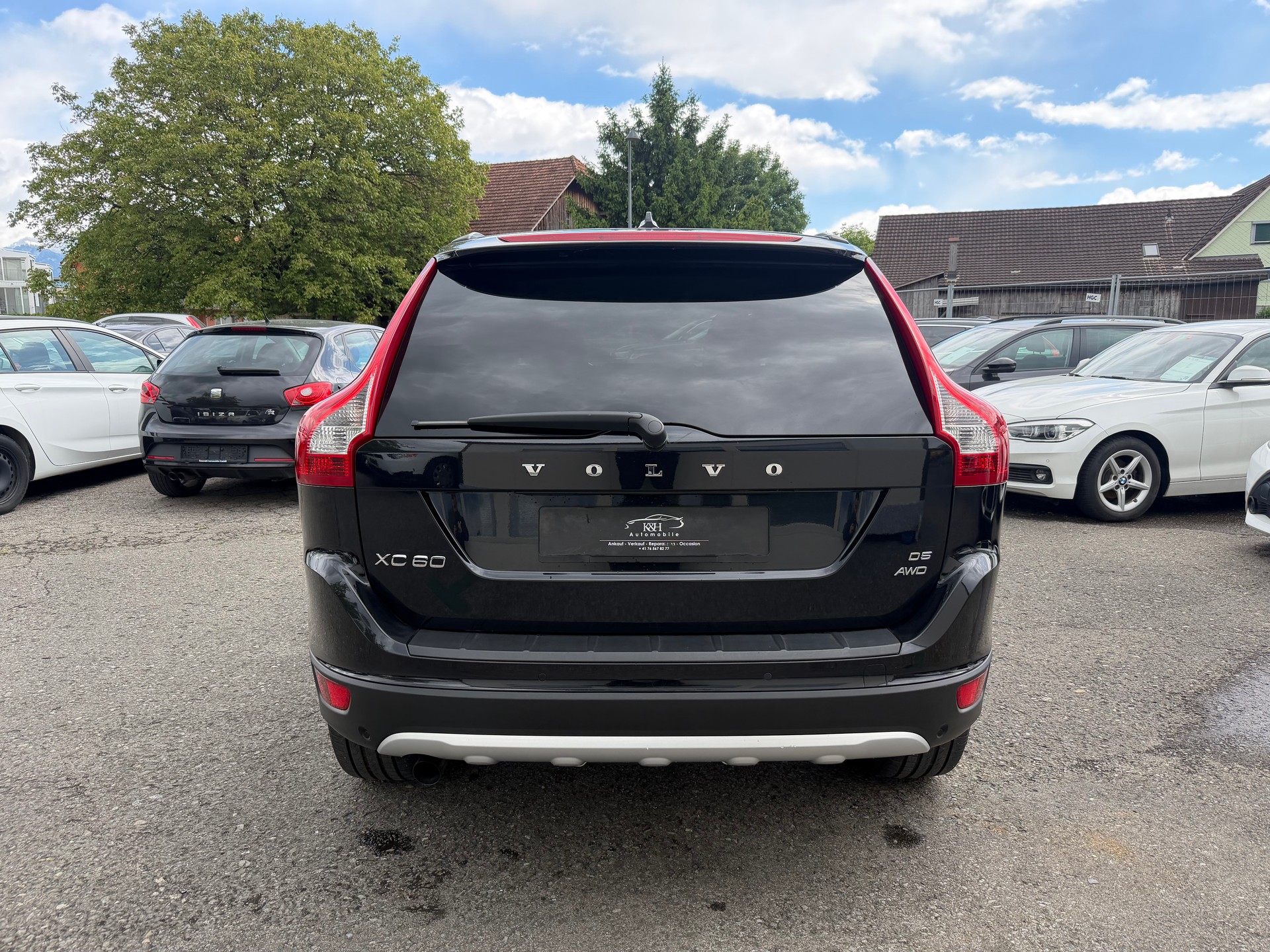 VOLVO XC60 D5 AWD Geartronic-image-4