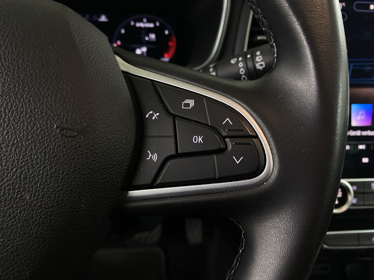 RENAULT Mégane Grandtour 1.3 16V Turbo Techno EDC-image-15
